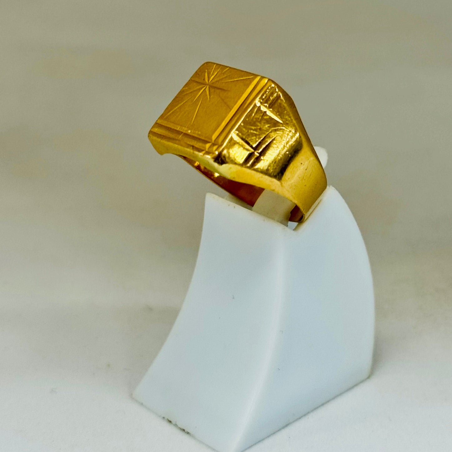 Chevalière en Or Jaune 18K Taille-63