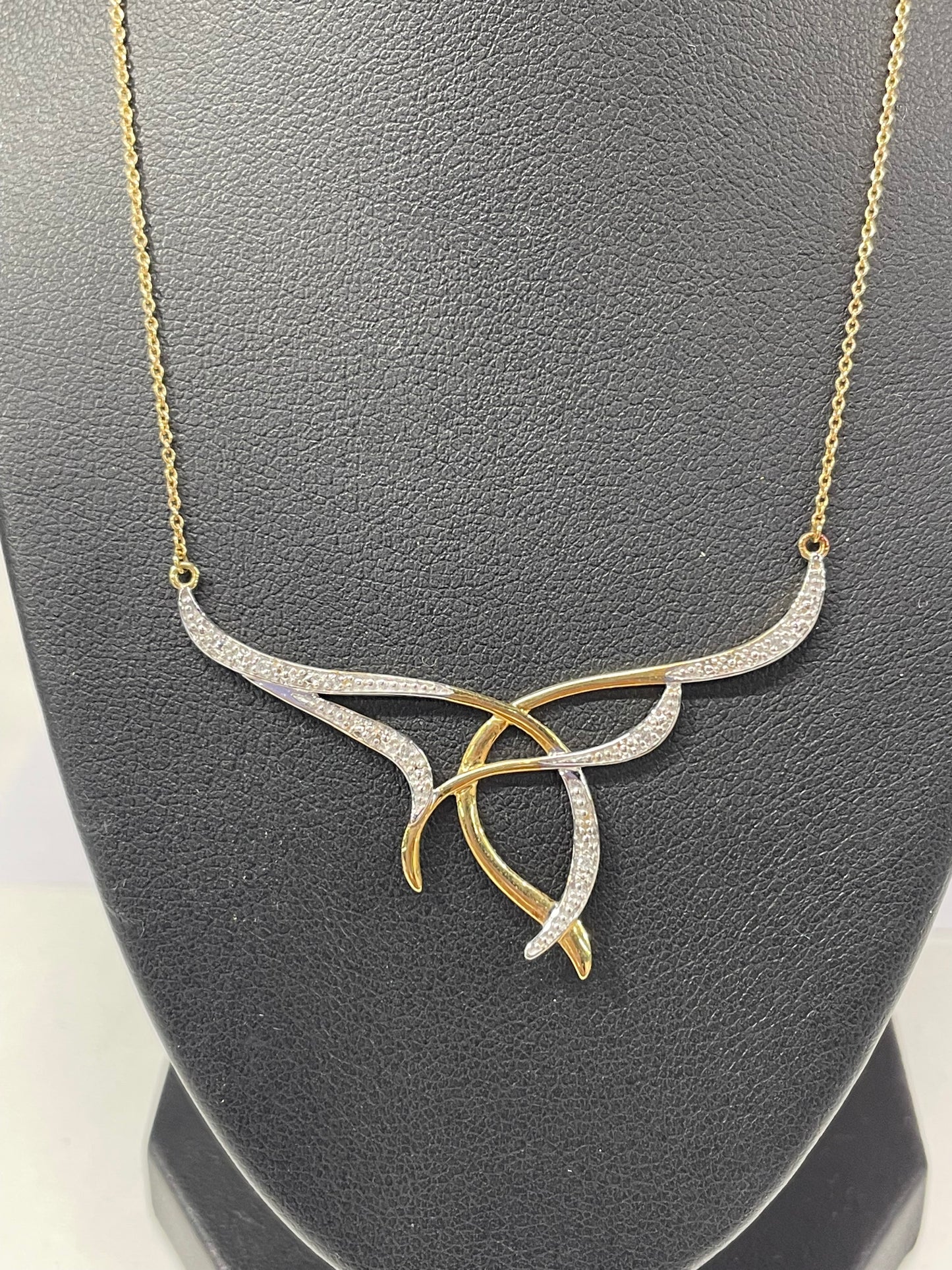 Collier Princesse en Or jaune et or blanc 18K 2.72 Grs