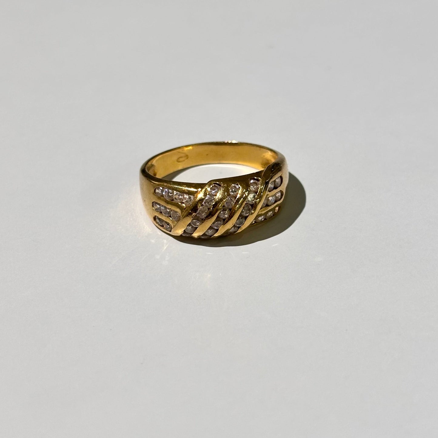 Bague en Or Jaune 18K sertie de 36 Oxydes de Zirconium