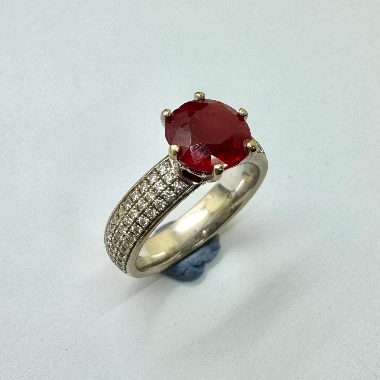 Bague Or Blanc Solitaire Diamants et Rubis 18K