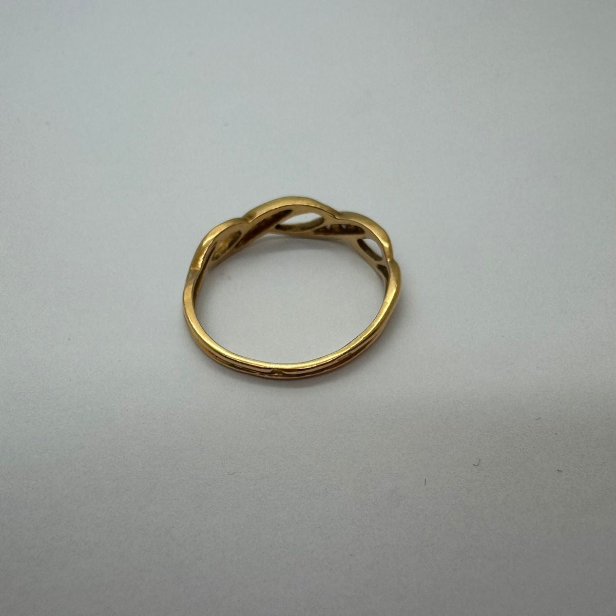 Alliance en or jaune 18 carats avec diamants - T 51