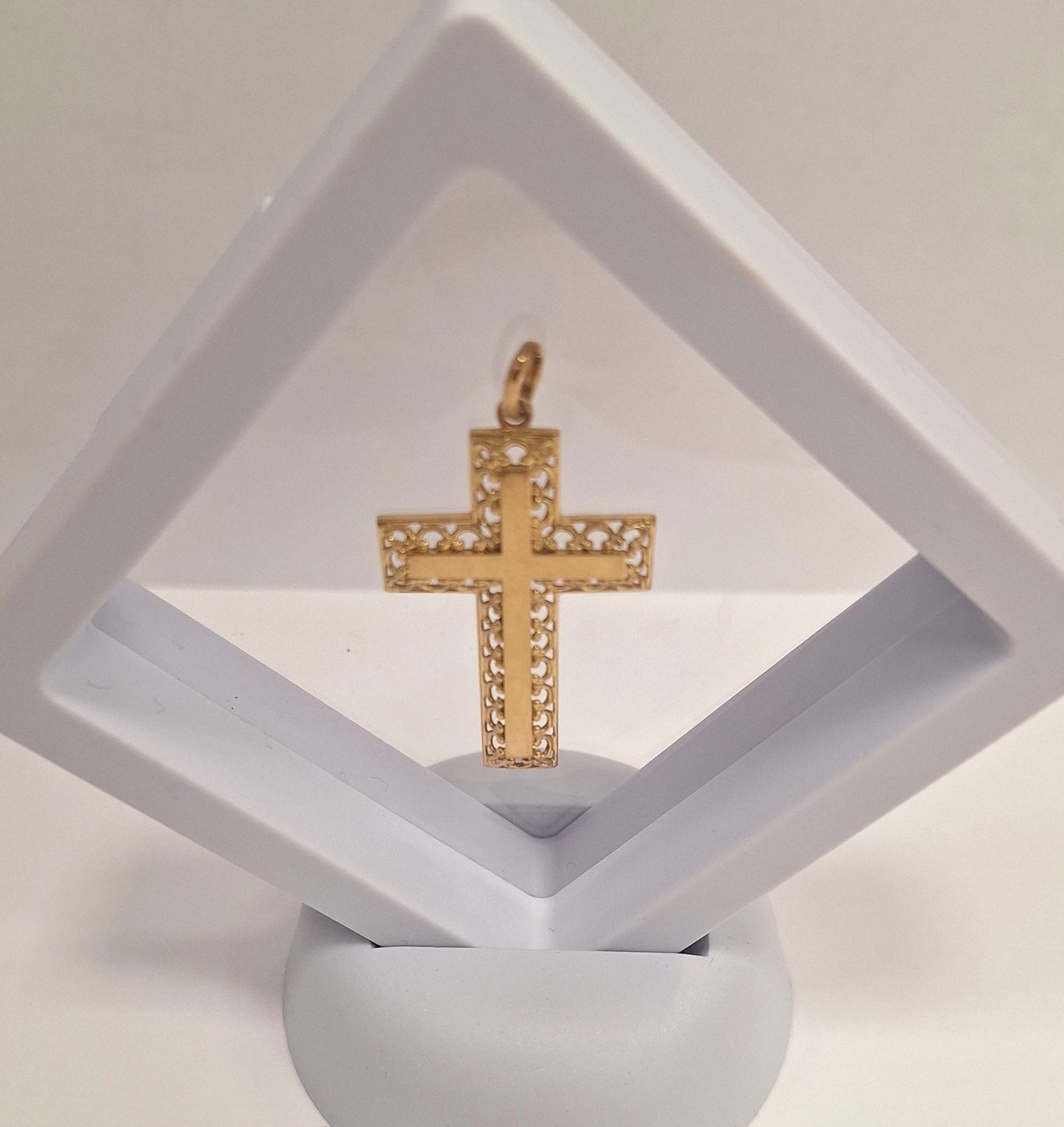 Pendentif Croix Or Jaune 18K Tête d'Aigle