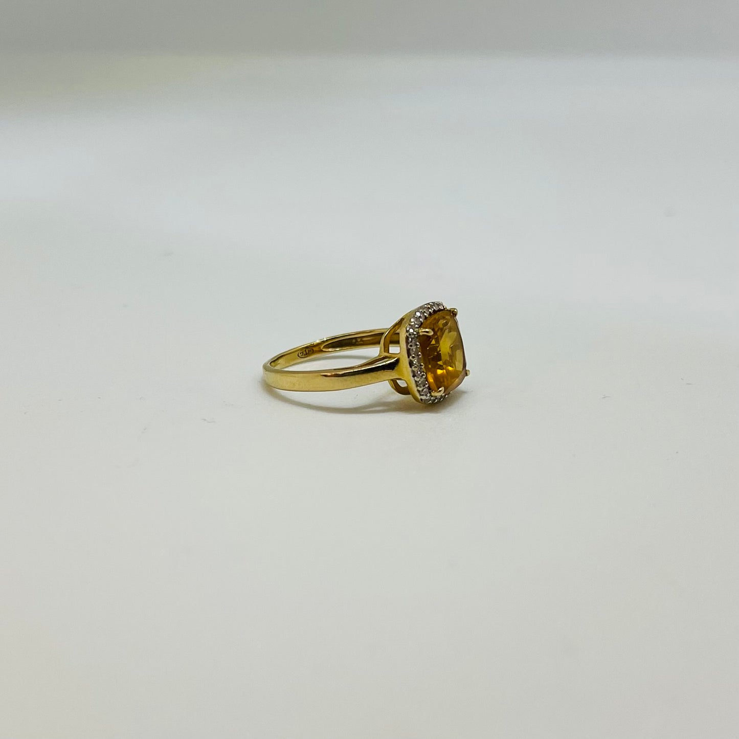 Bague Citrine et Diamants en Or Jaune 18K Taille-47.5