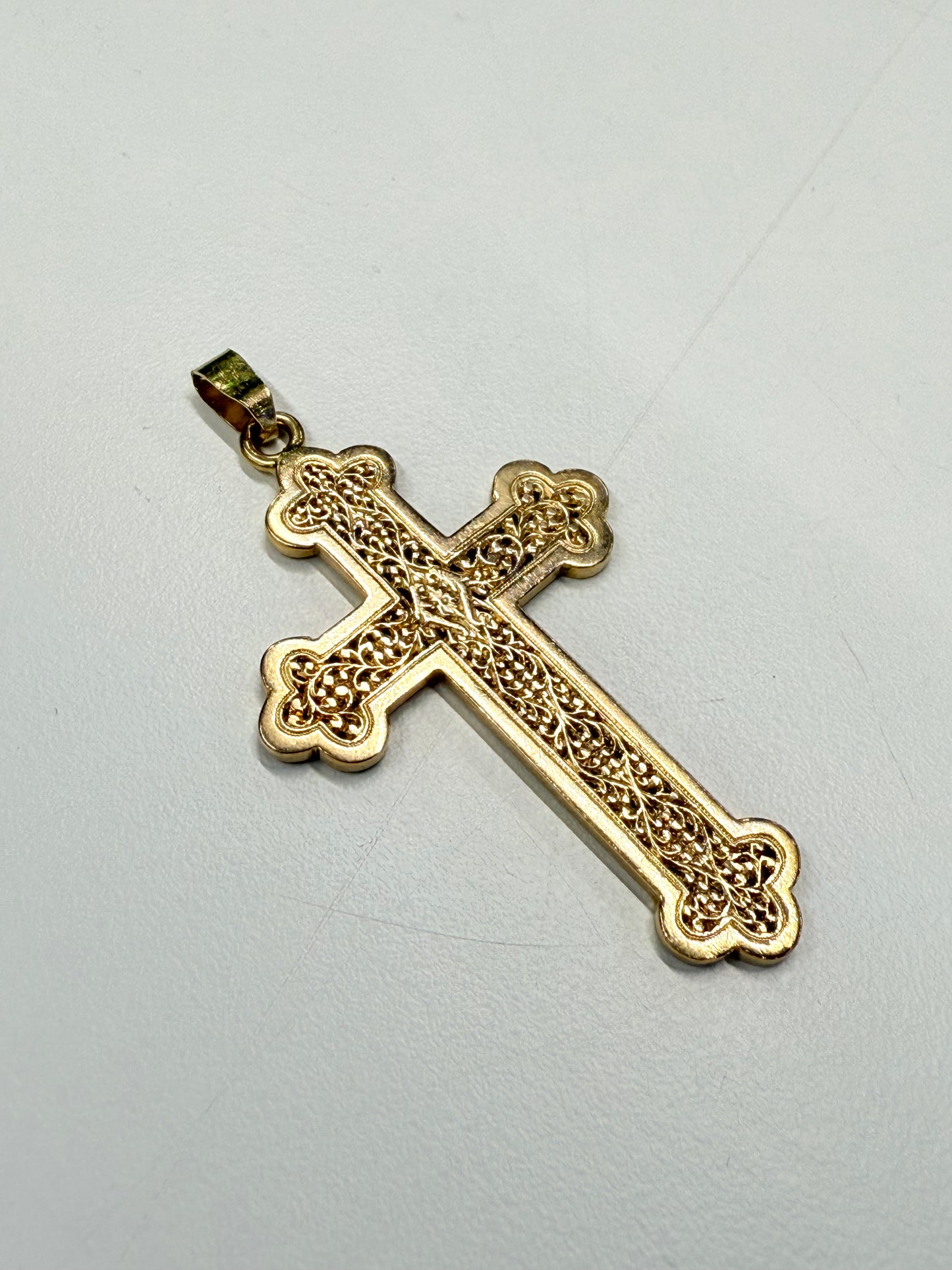 Pendentif Croix en Or Jaune 18k
