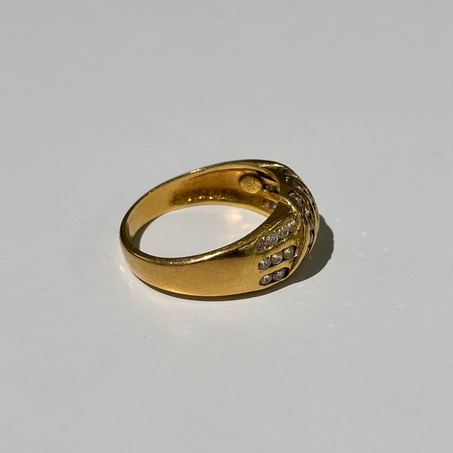 Bague en Or Jaune 18K sertie de 36 Oxydes de Zirconium