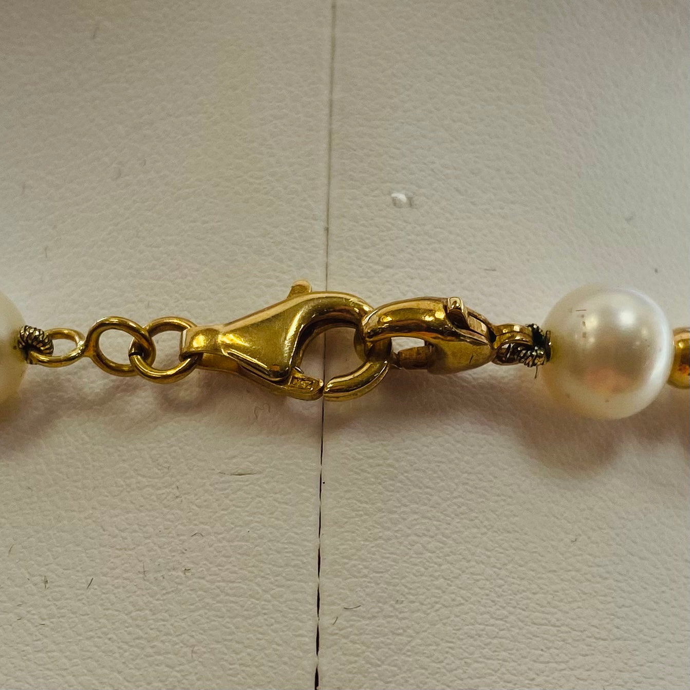 Collier Ras du Cou en Or Jaune 18 Carats avec Perles et Boules