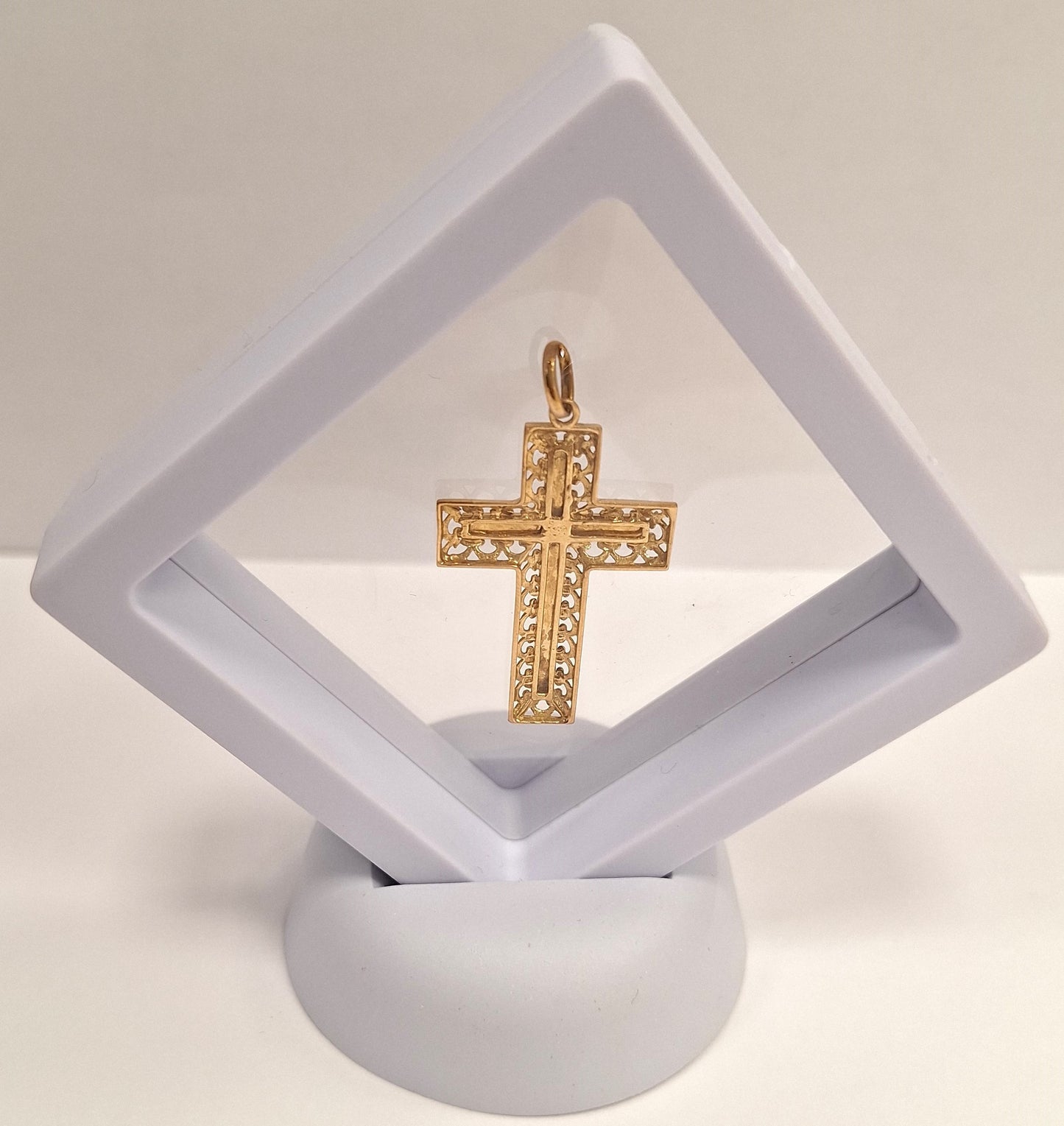 Pendentif Croix Or Jaune 18K Tête d'Aigle
