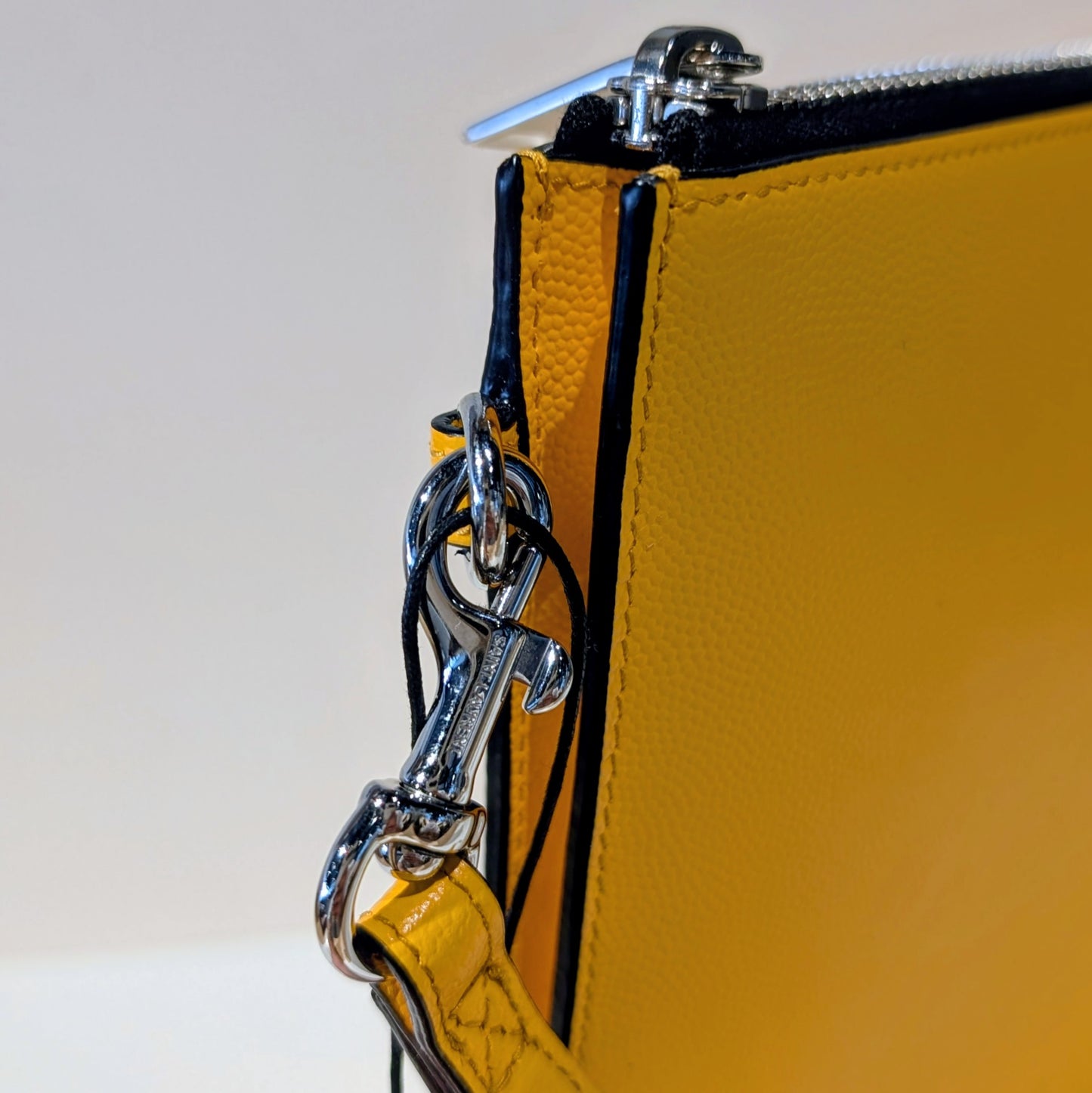 Etui pour tablette en cuir Saint Laurent jaune
