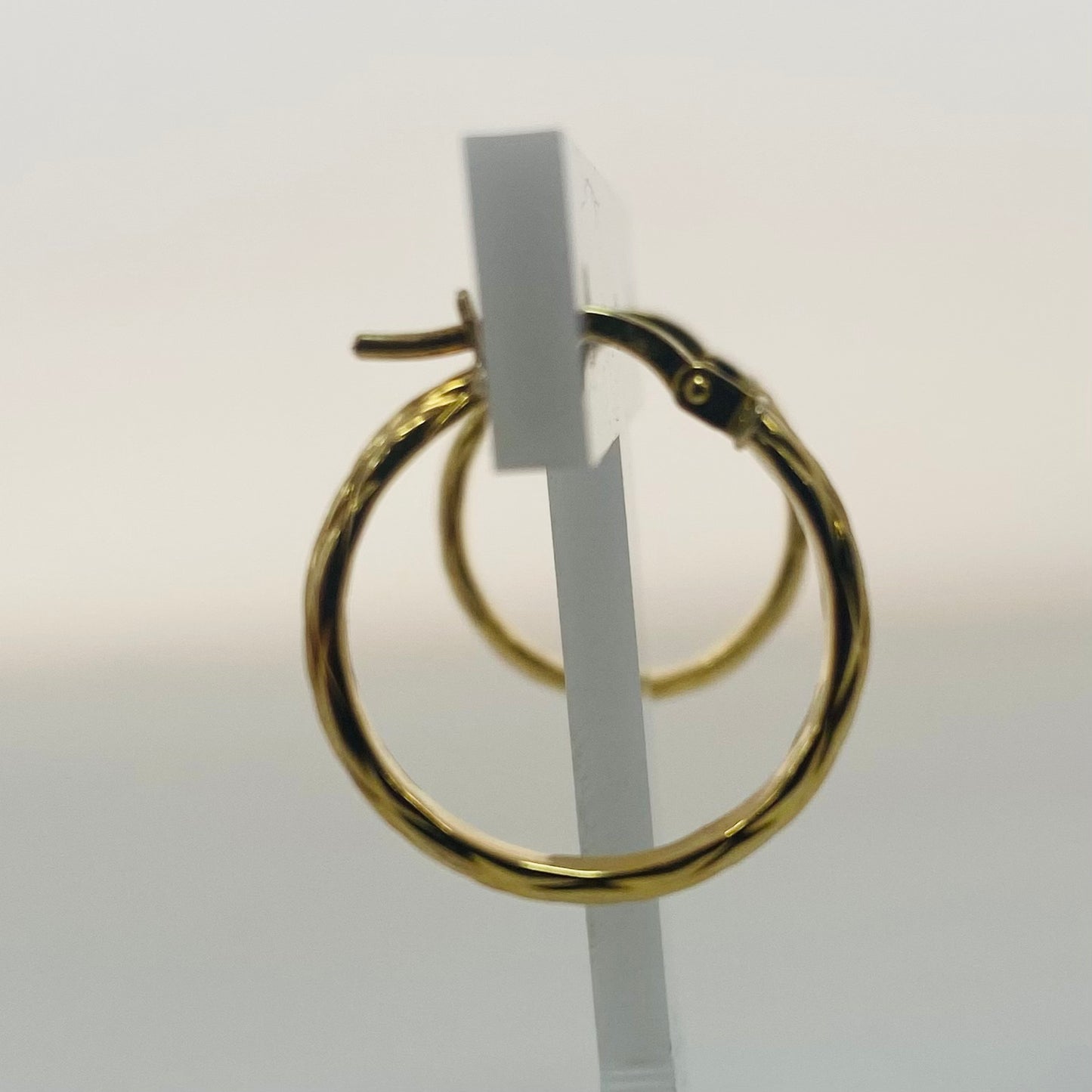 Créoles en Or Jaune 18K avec Cliquets