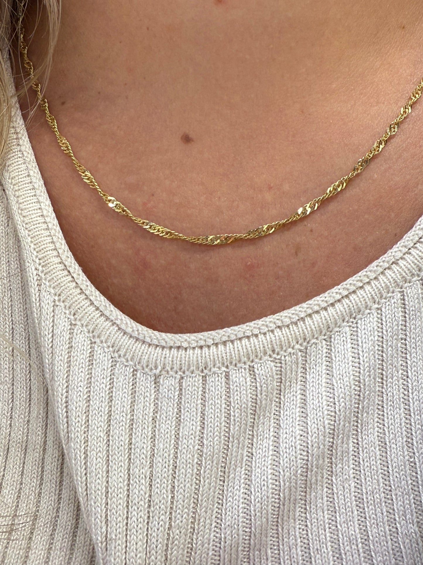 Collier torsadé en Or jaune 18k Lg 44cm