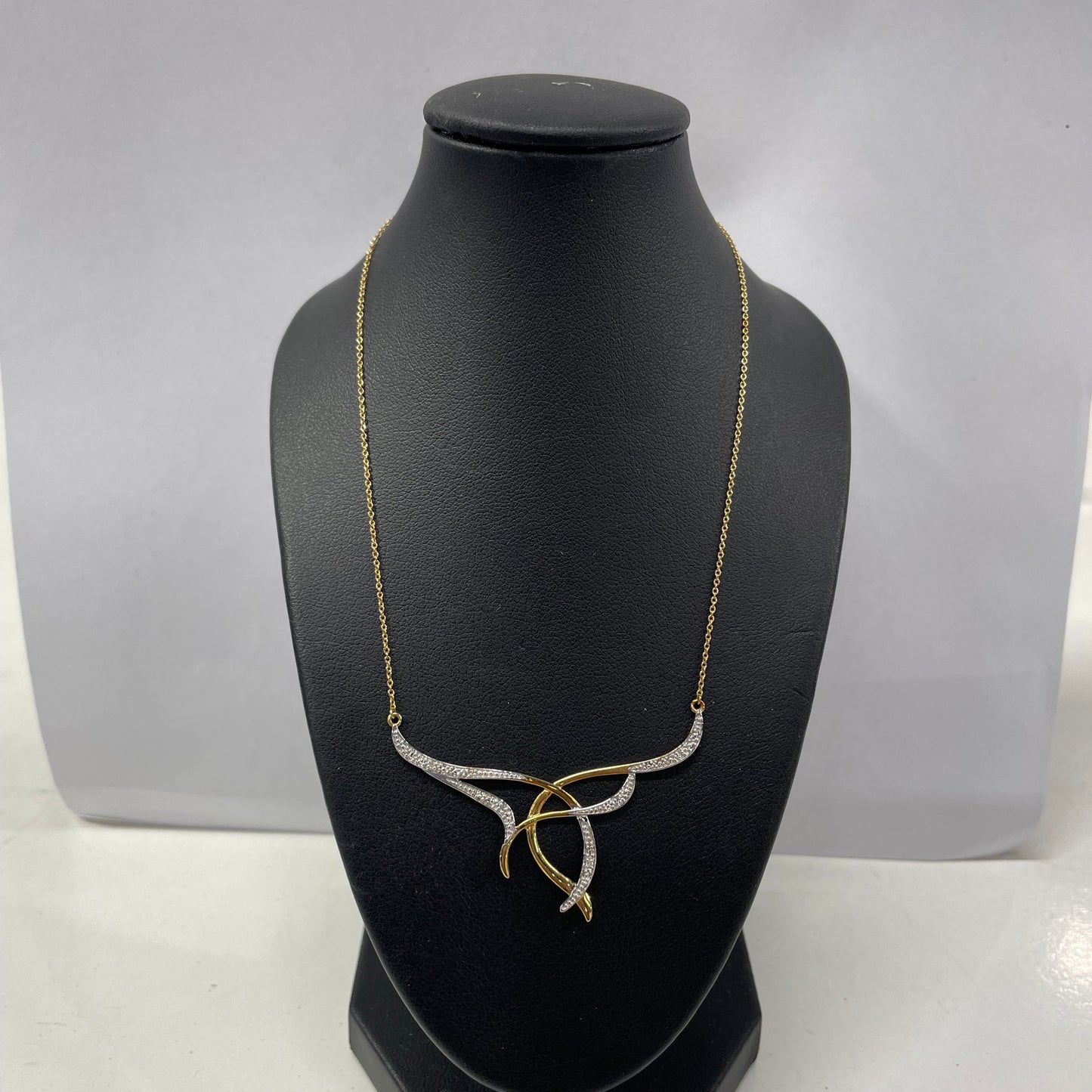 Collier Princesse en Or jaune et or blanc 18K 2.72 Grs
