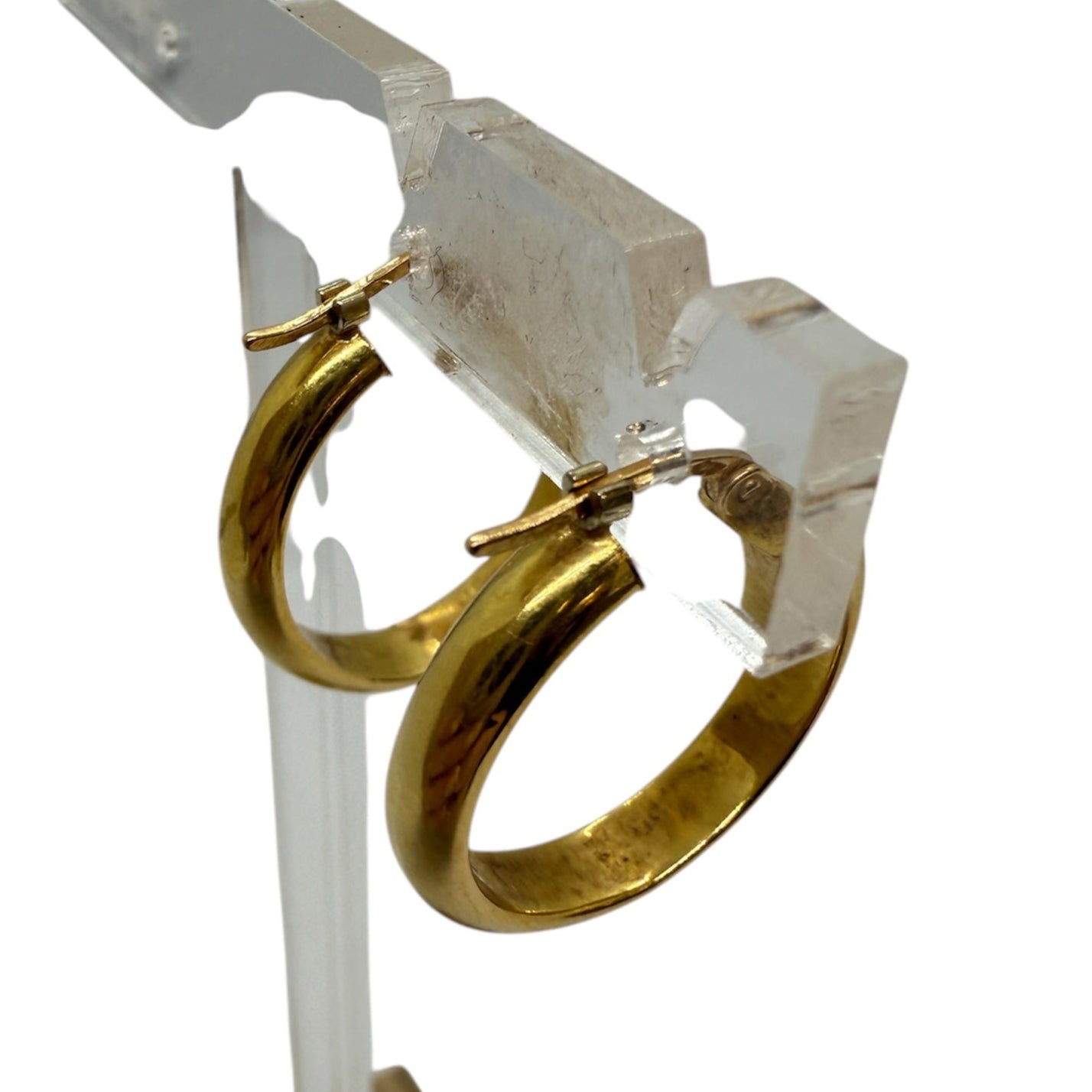 Boucles d'oreilles créoles en or jaune 18K