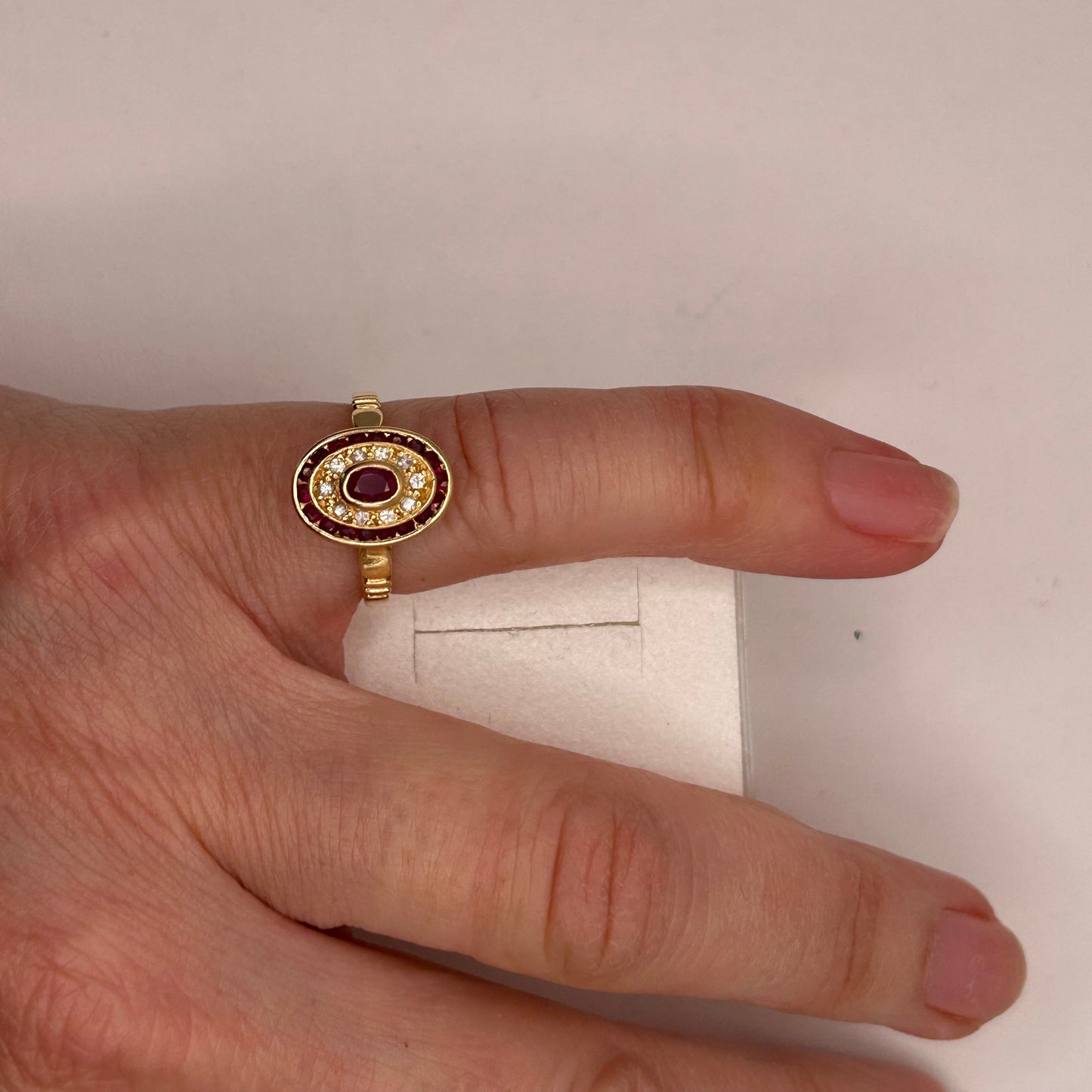 Bague en Or Jaune 18K avec Rubis et Diamant