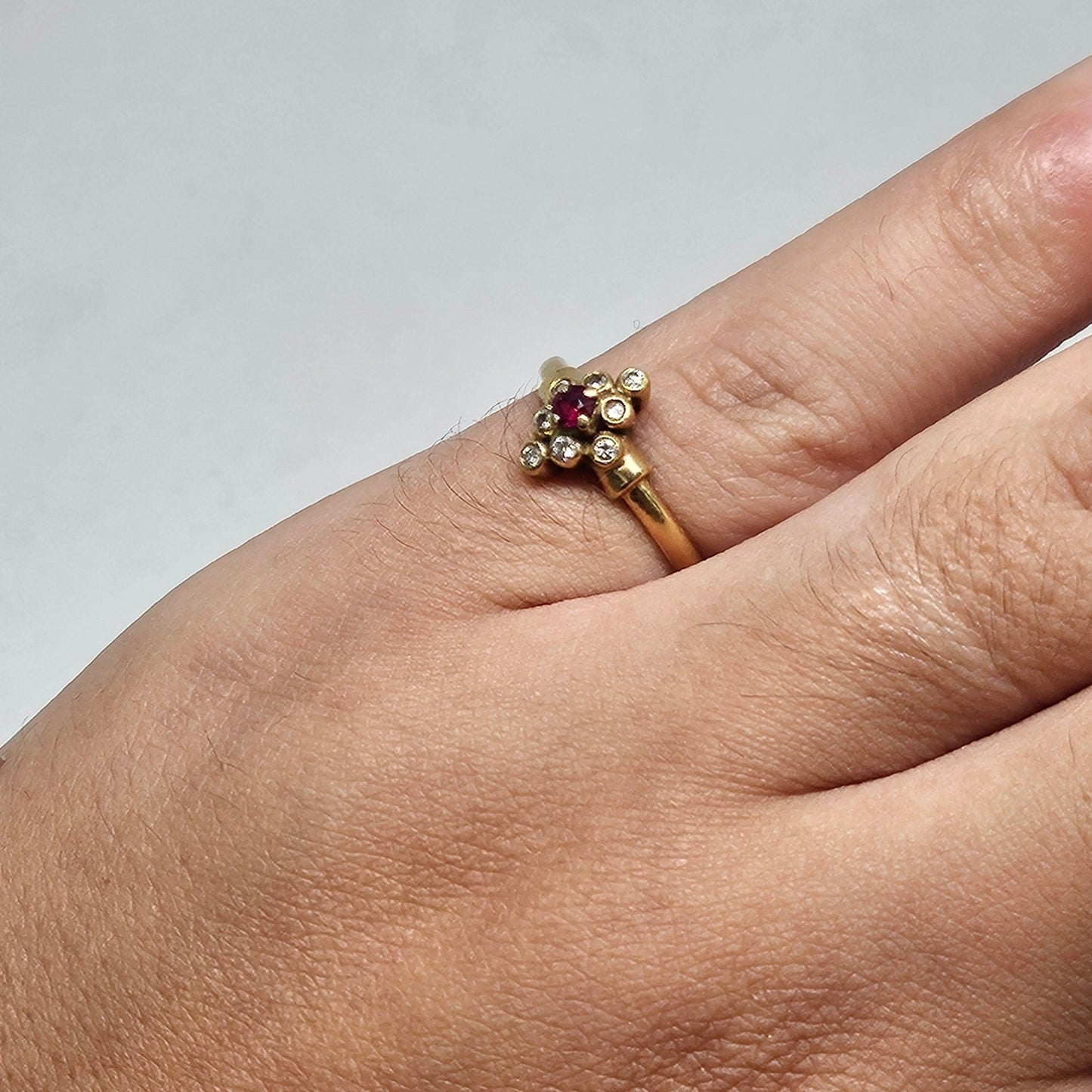 Bague Chou Marguerite Or Jaune 18K Diamants Rubis Taille -49