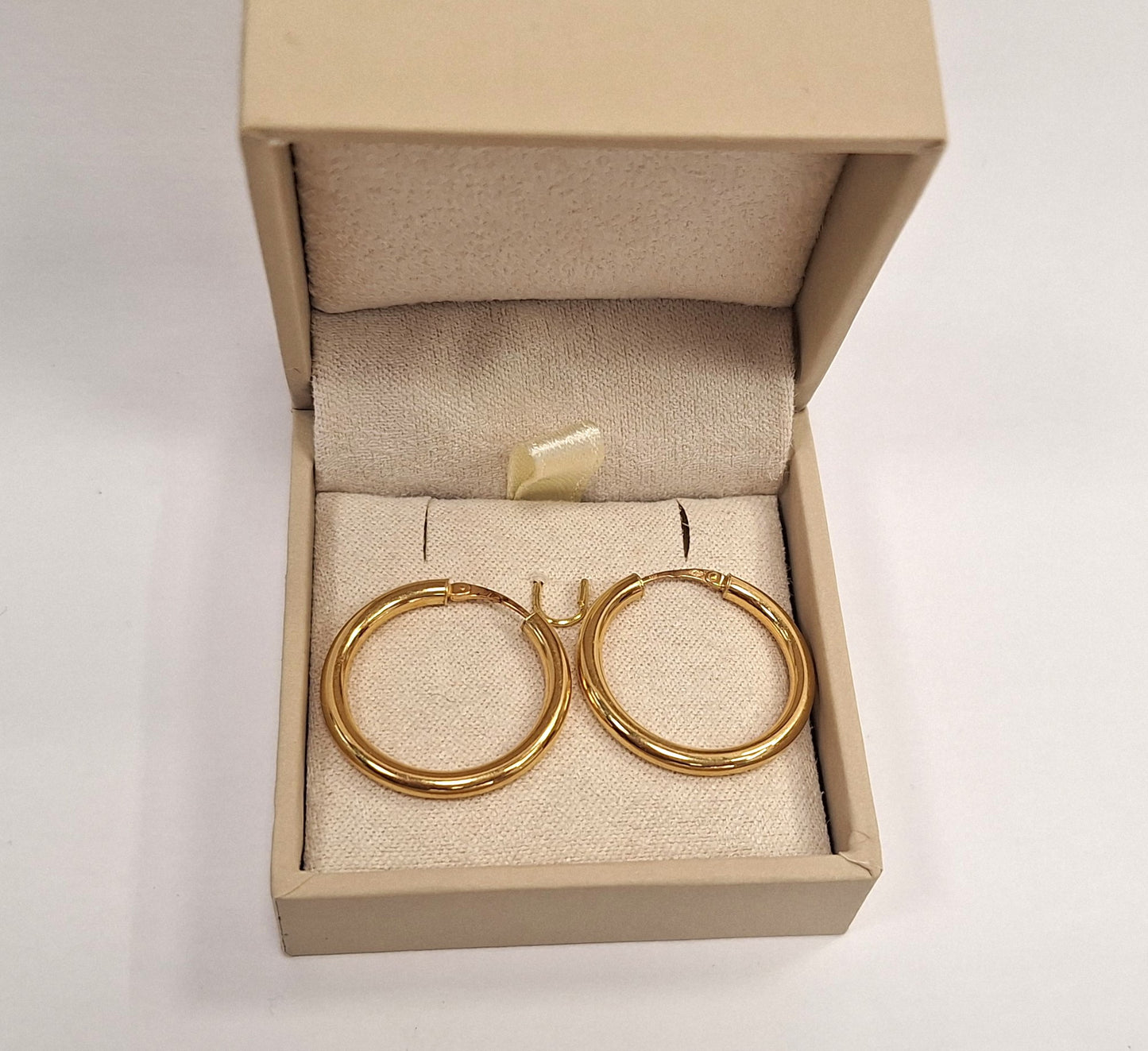Boucles d'oreilles Créole Or jaune 18K dormeuses