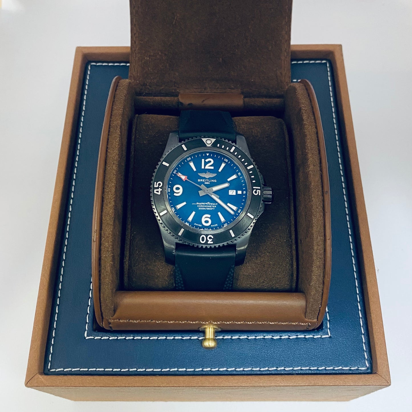 Montre Breitling Superocéan M17368 en excellent état