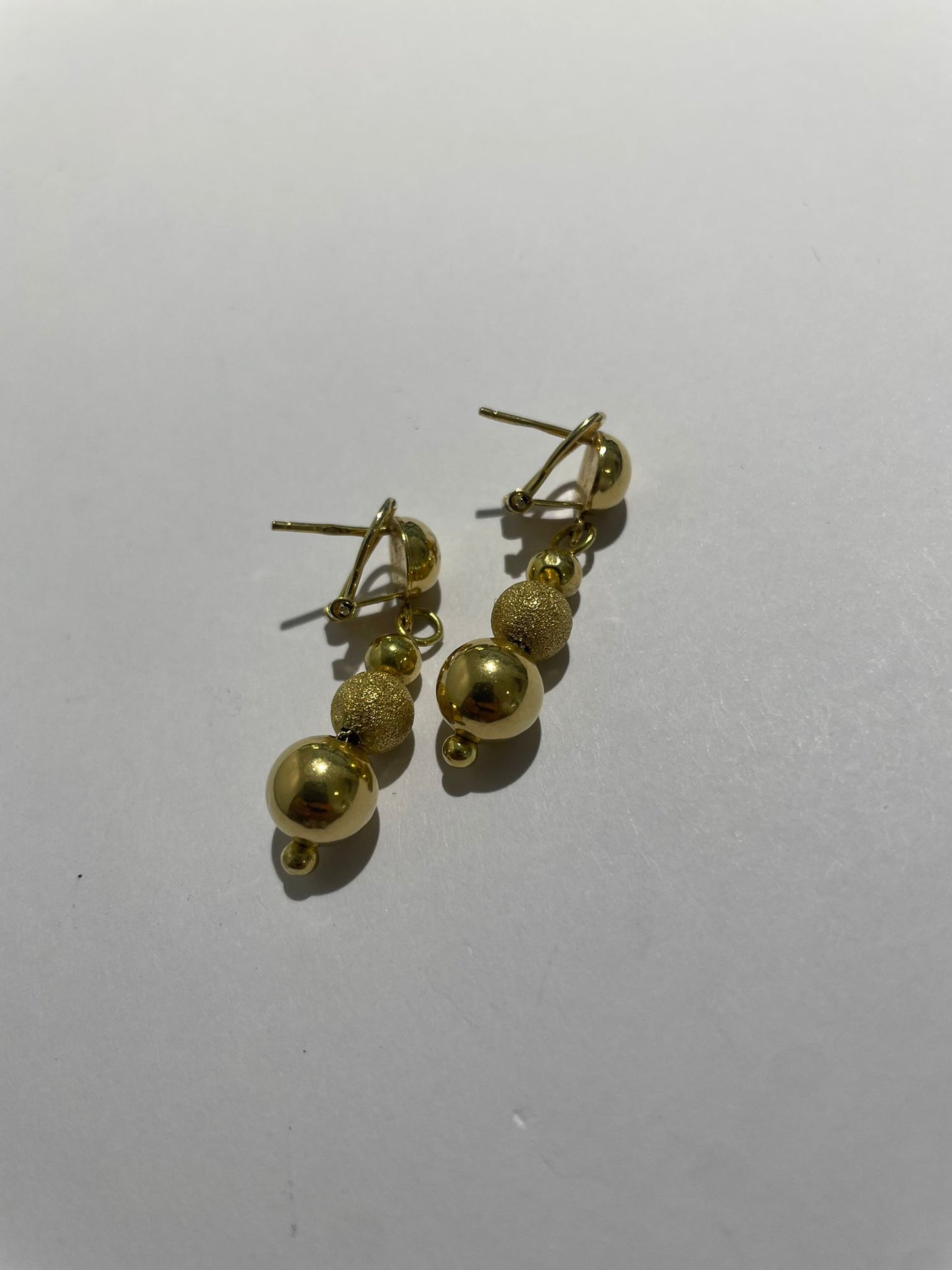 Boucles d'oreilles en or jaune 18K 5.08 Grs