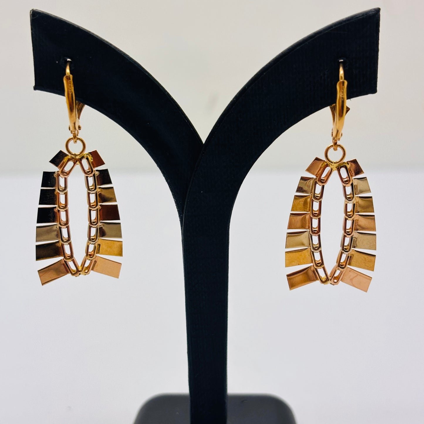 Boucles d'oreilles dormeuses en or 18K 4.38g