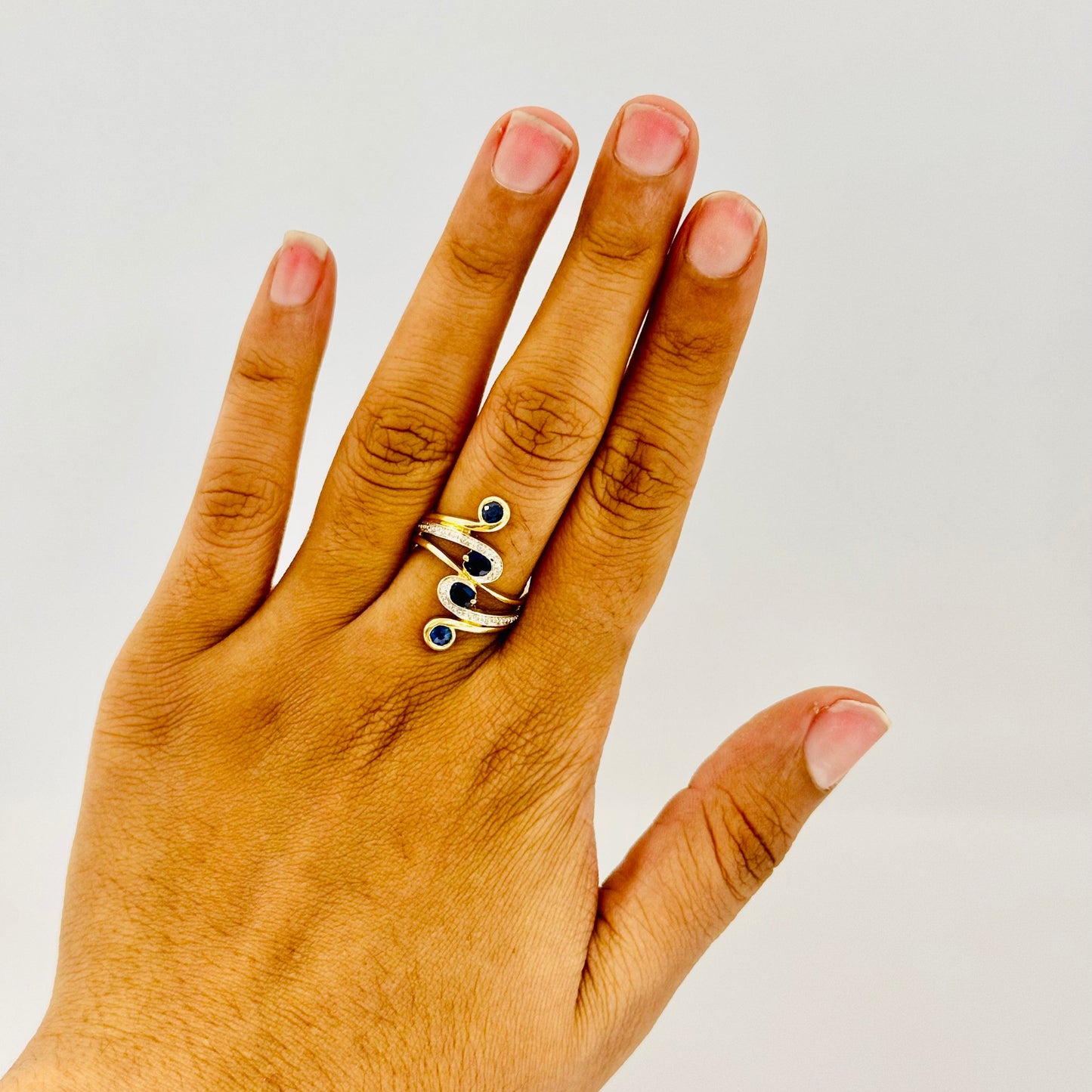 Bague ancienne en or jaune 18 carats avec 3 pierres – Taille 50