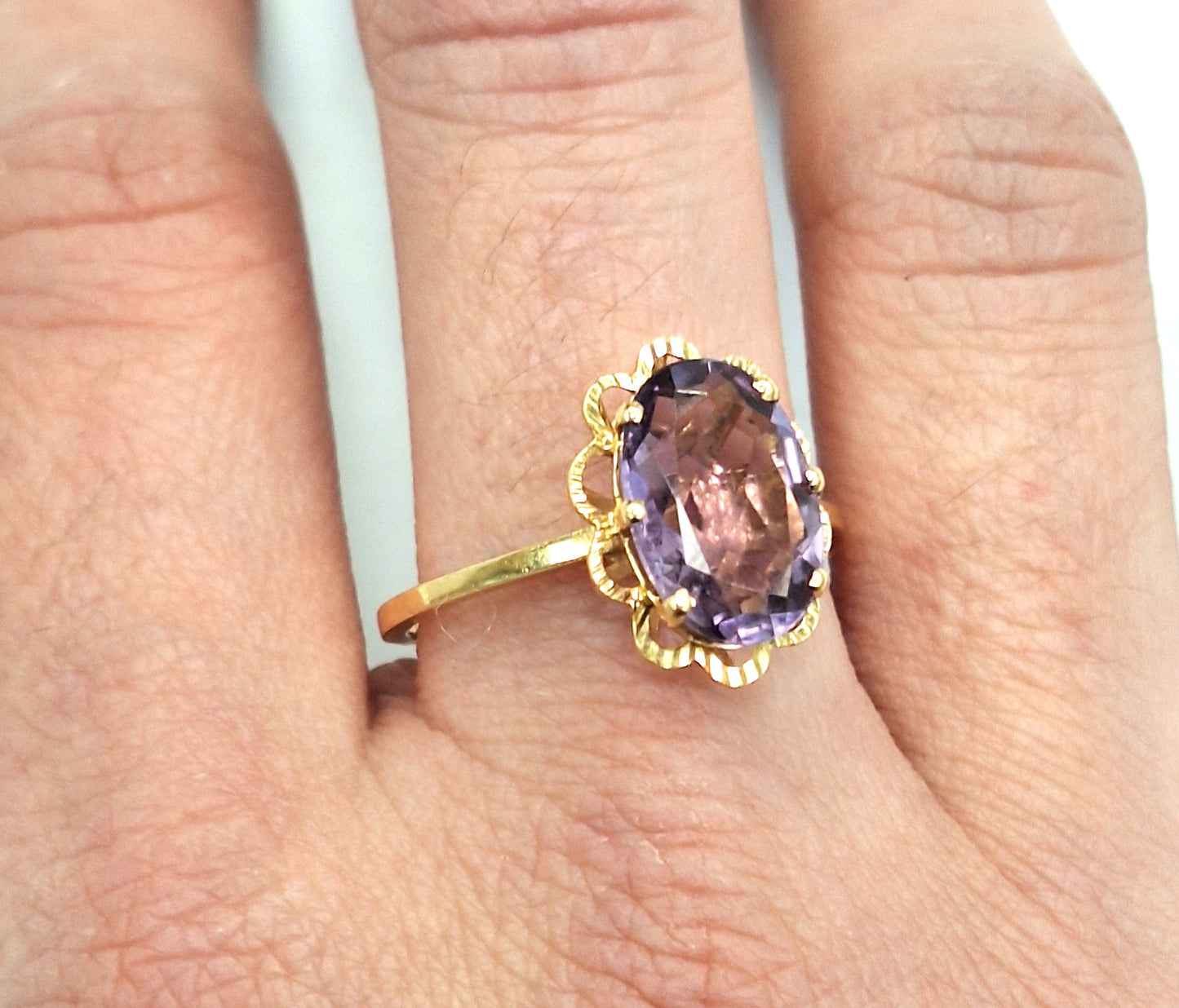 Bague en Or Jaune 18k avec Améthyste