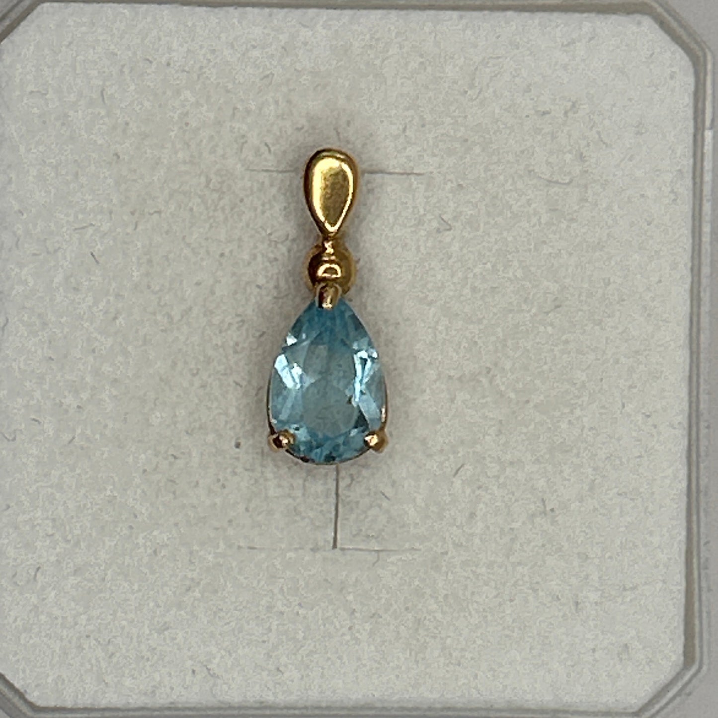 Pendentif Médaille Or Jaune 18K avec Topaze