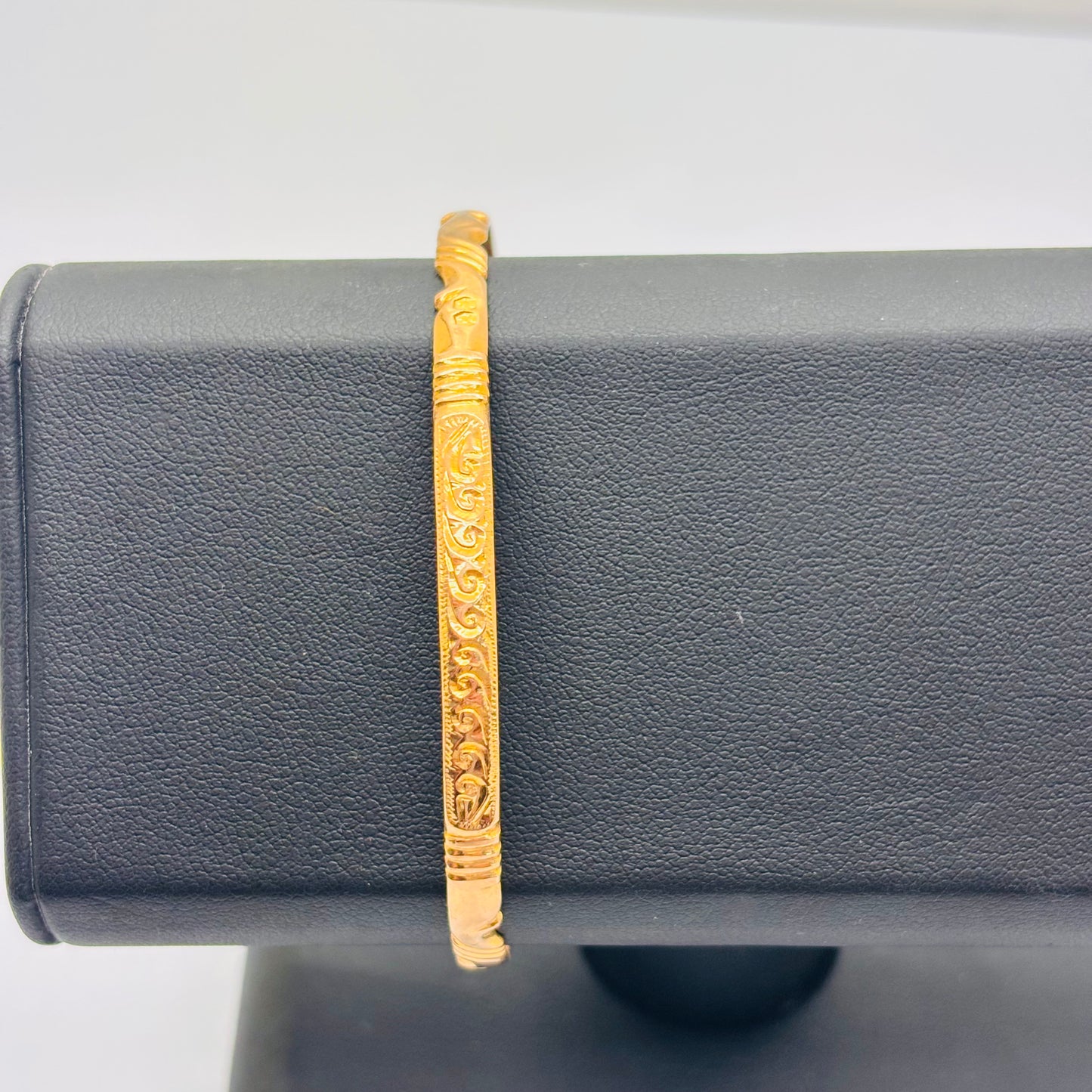 Bracelet jonc en or jaune 18K 13.29 Grs