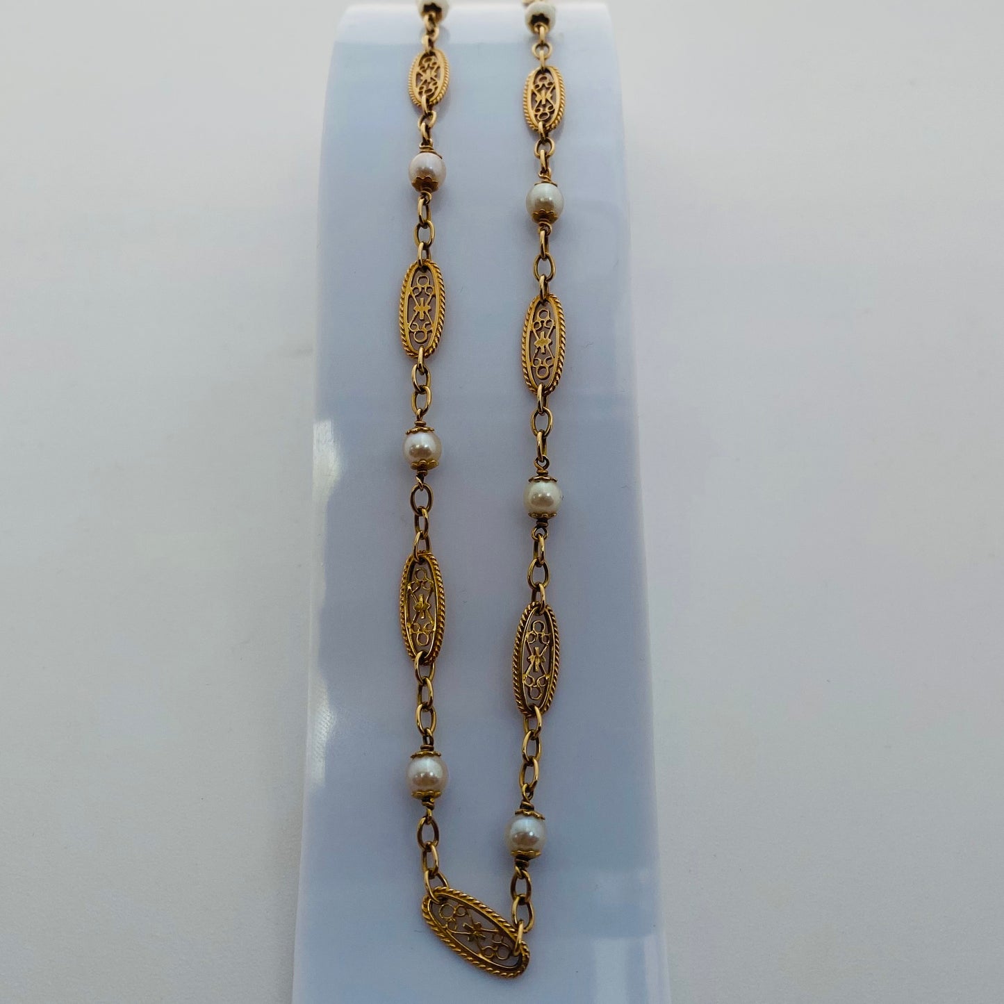 Collier Princesse en Or Jaune 18 carats avec Perles Nacrées - 12.50 Grs