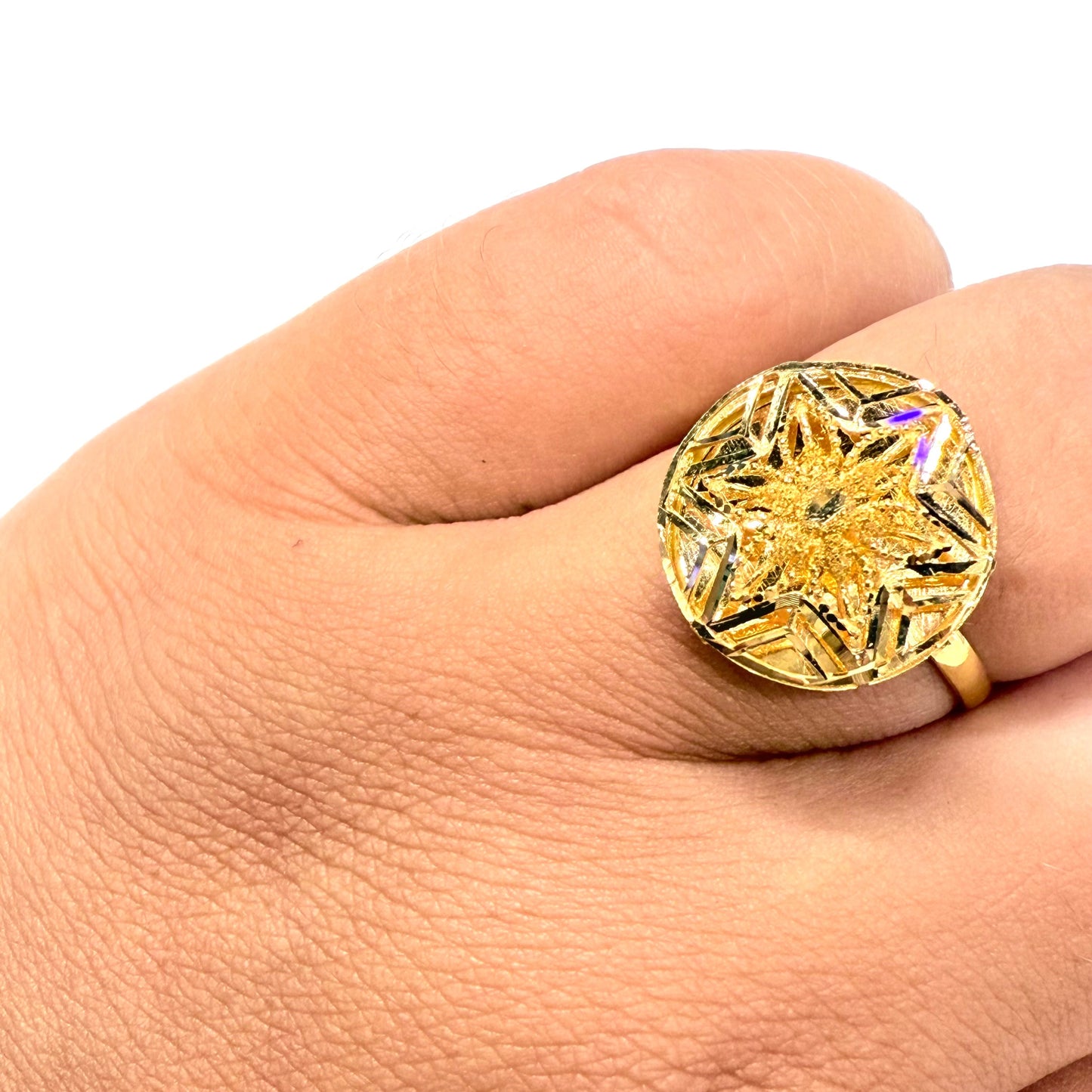 Bague travaillée en Or Jaune 21k - T 57