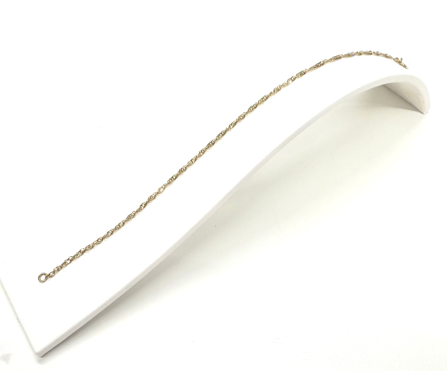 Bracelet torsadé en or jaune 18K - 1.25 Grs