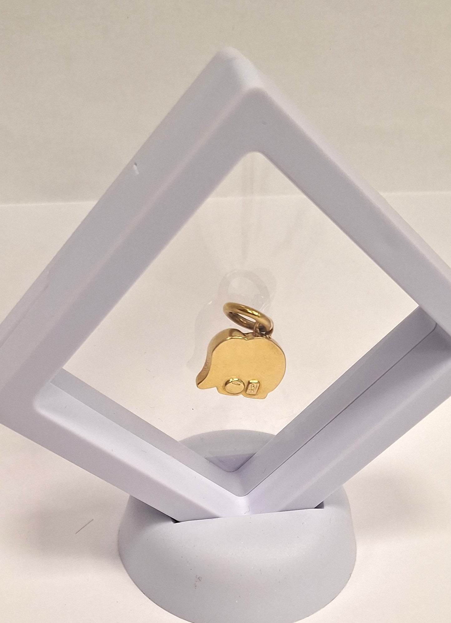 Pendentif éléphant en or jaune 18 carats
