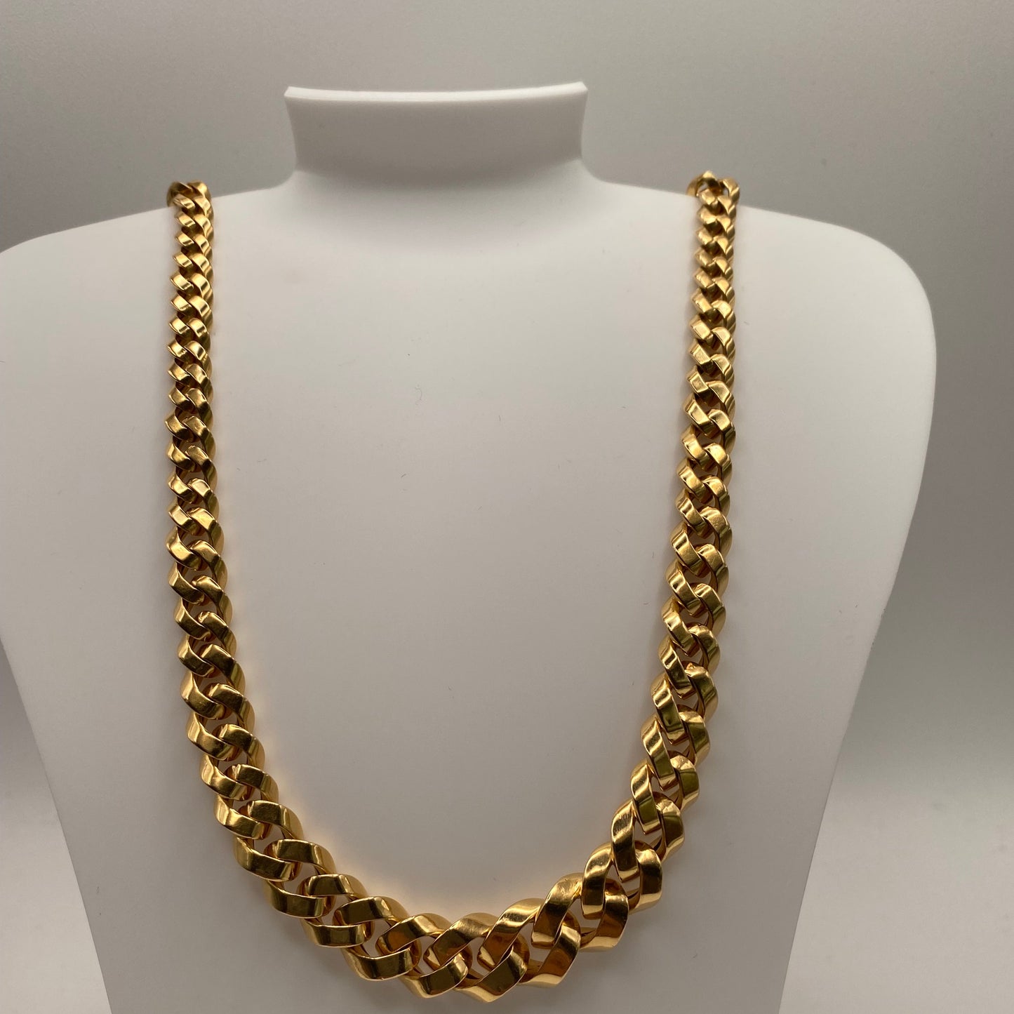 Collier Ras du Cou en Or Jaune 18K - 21.23g