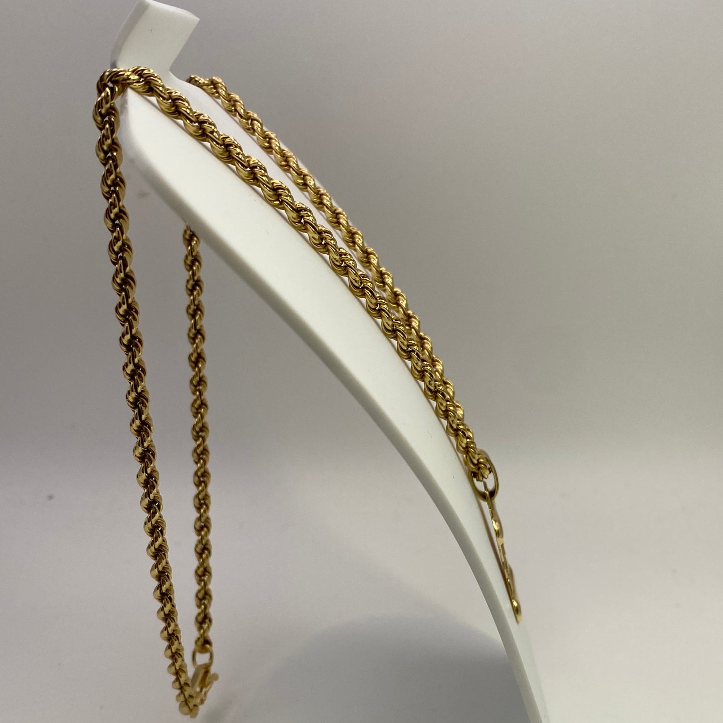 Collier Ras du Cou en Or Jaune 18K - 24.08g