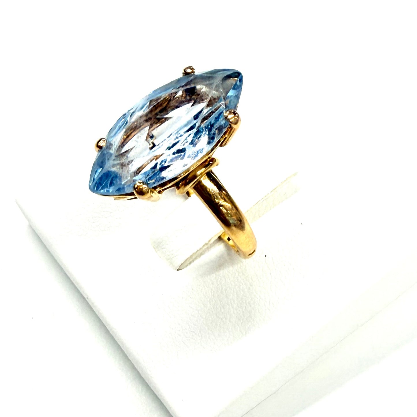 Bague Marquise Or Jaune 18K avec Aigue Marine 5.57 Grs - Taille 58