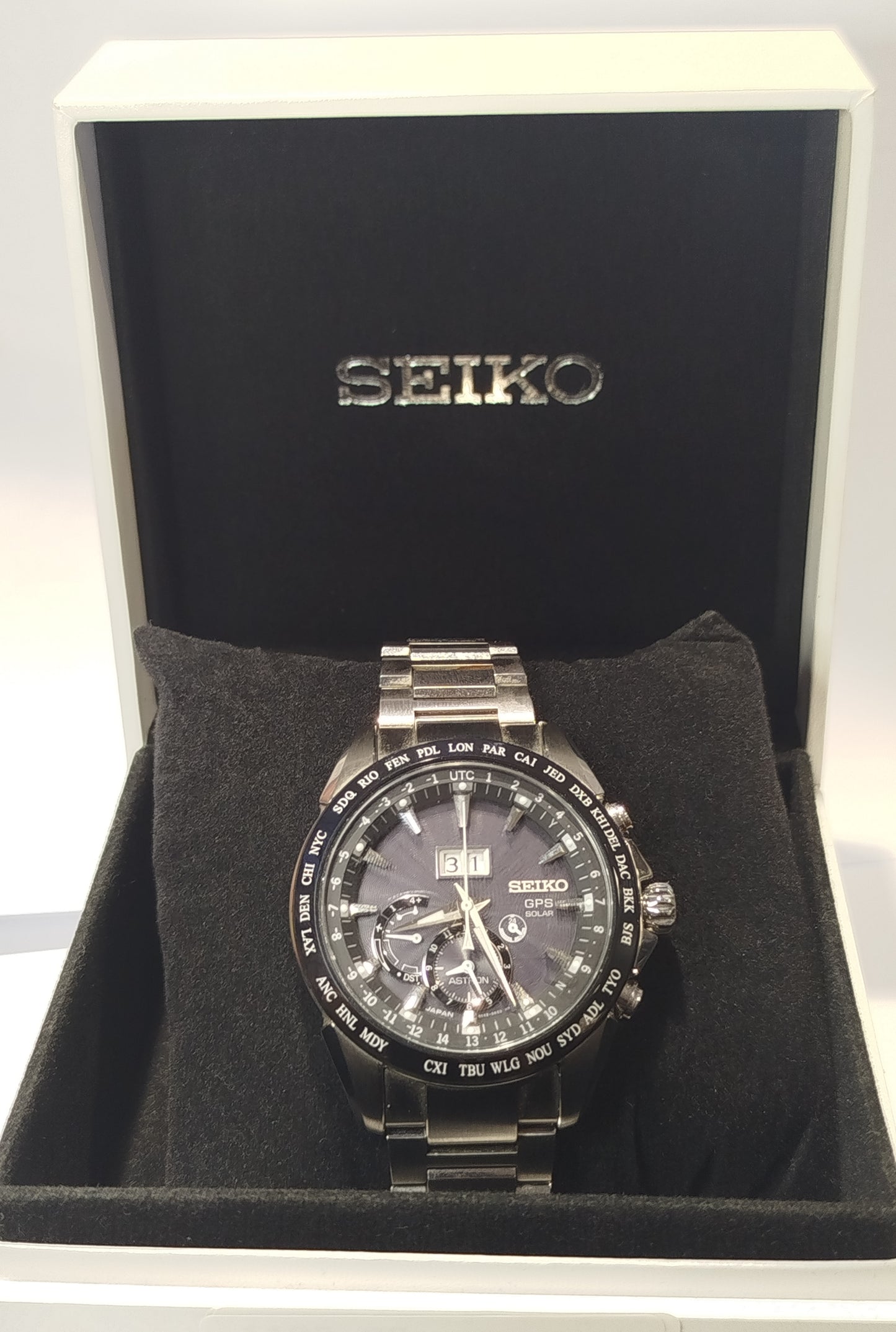 Montre Seiko Astron SBX149, Chronographe, Acier Noir, 2010 Très Bon Etat