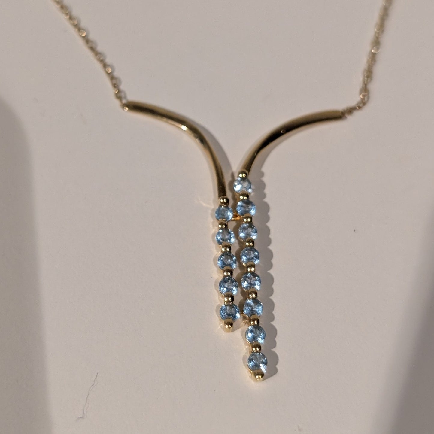 Collier Princesse Or Jaune 18k avec Topazes Bleues