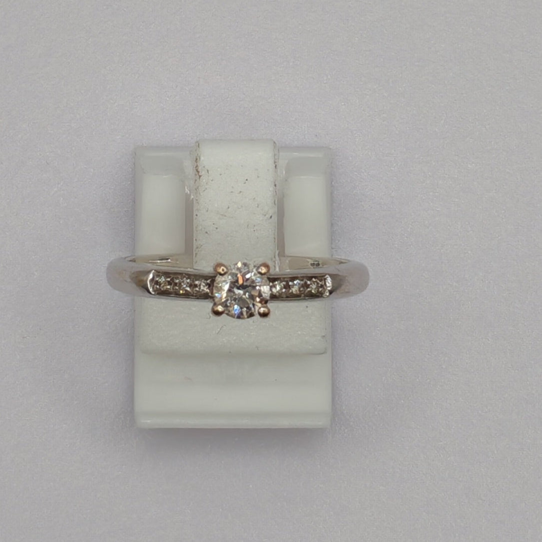 Solitaire Mauboussin en Or blanc et Diamant 0.30 carats