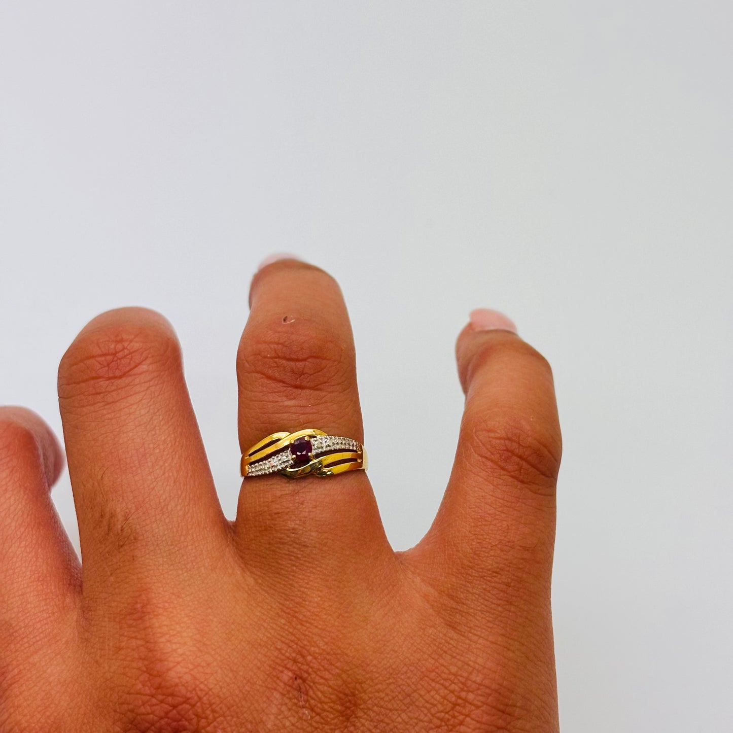 Bague en or 18 carats avec rubis – T52