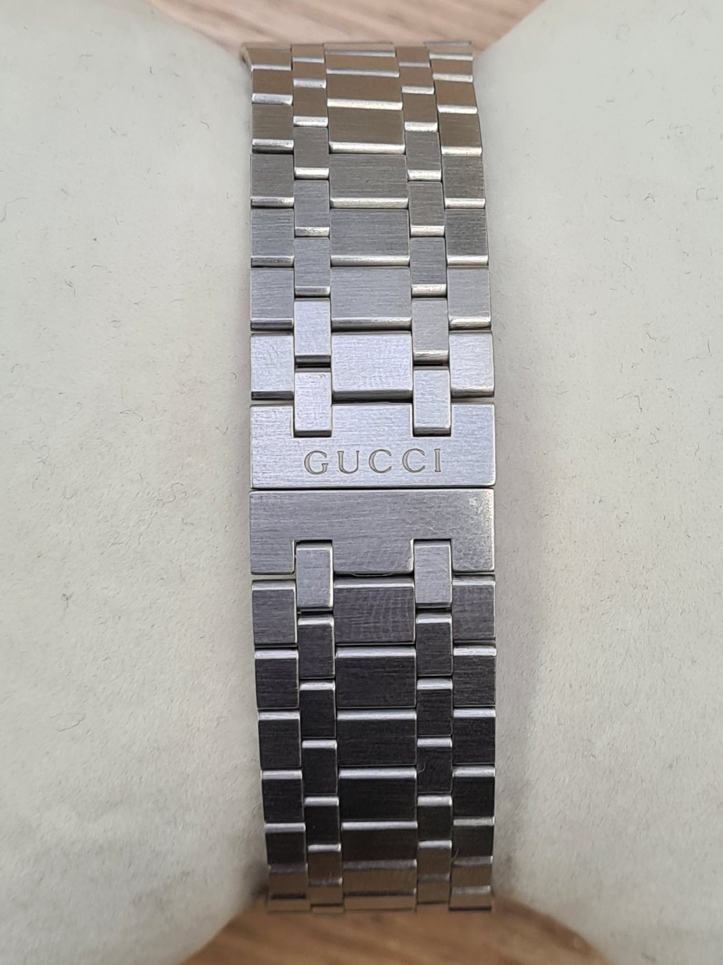 Montre Gucci 25H 38mm 2022 Acier Saphir