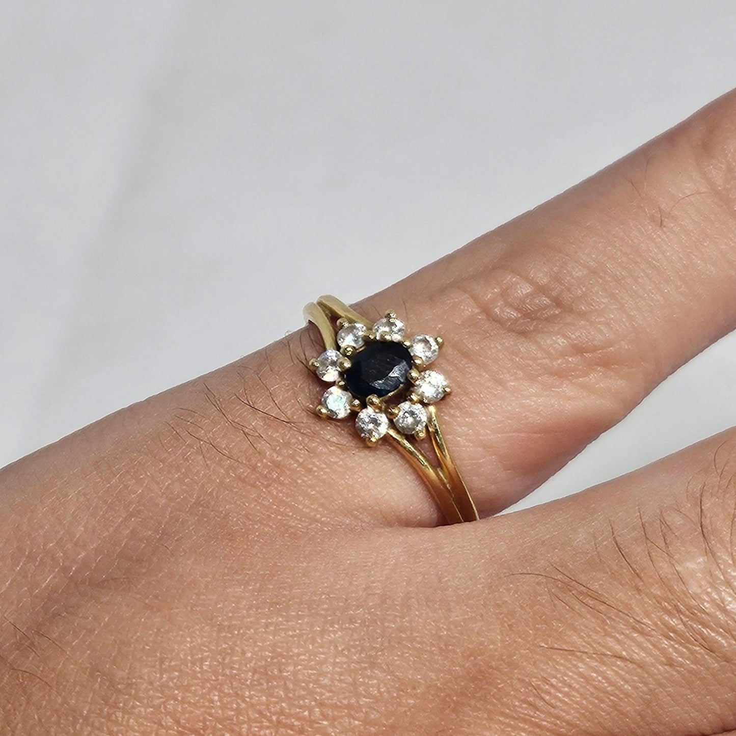 Bague en Or Jaune Saphir Zirconium 18 Carats Taille -49