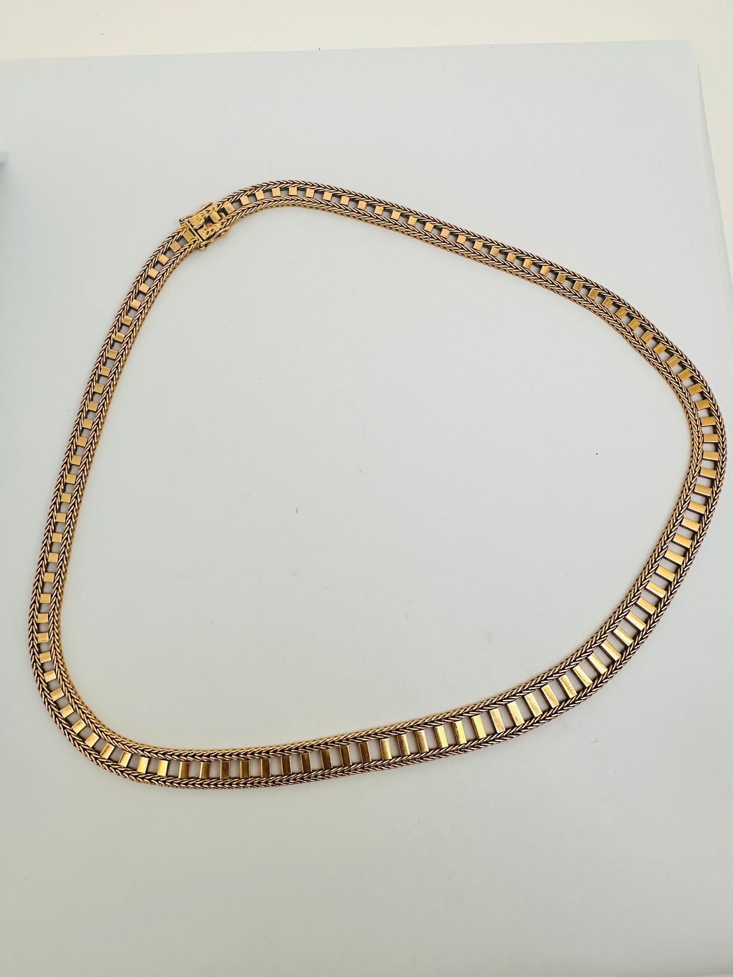 Collier Ras du Cou Or Jaune 18K 36.17 Grs