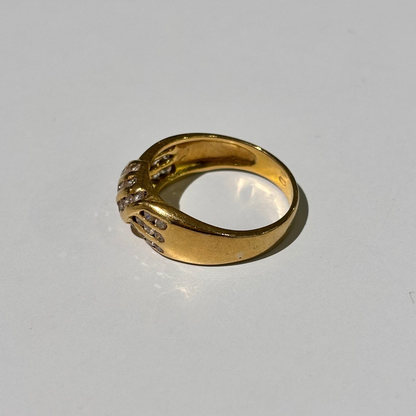 Bague en Or Jaune 18K sertie de 36 Oxydes de Zirconium