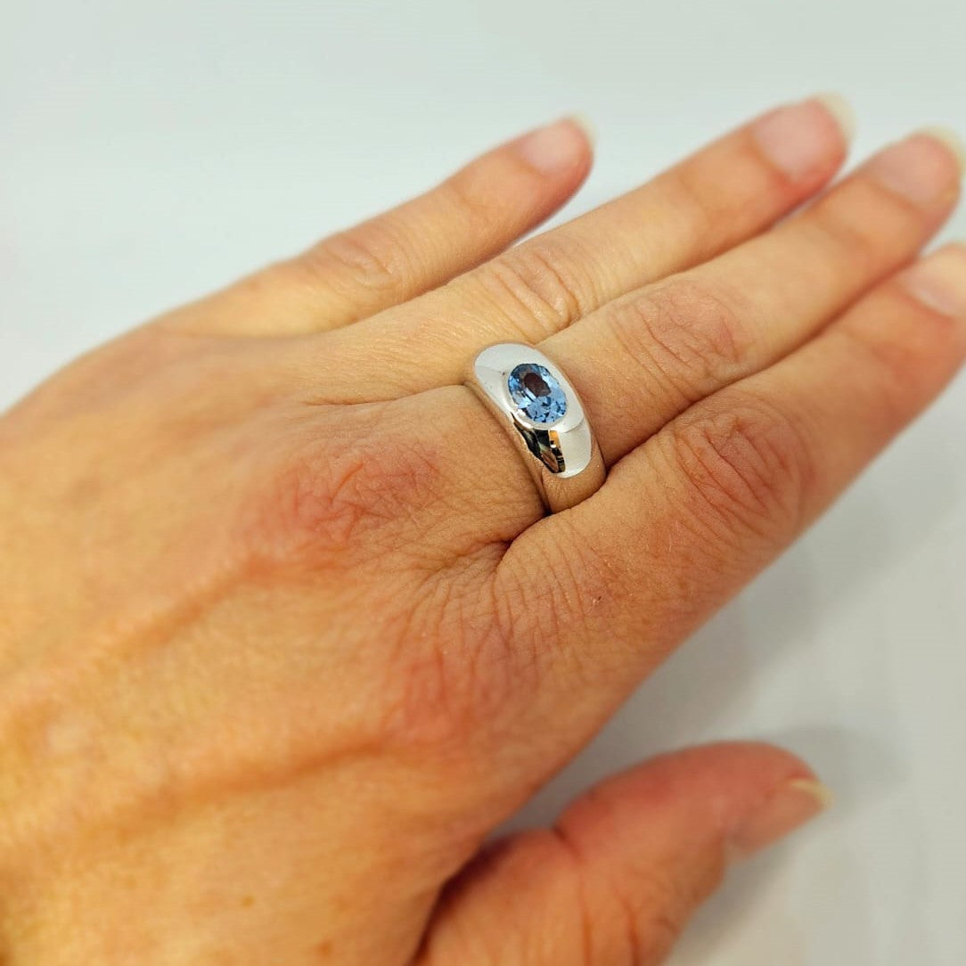 Bague en or blanc 14k avec topaze