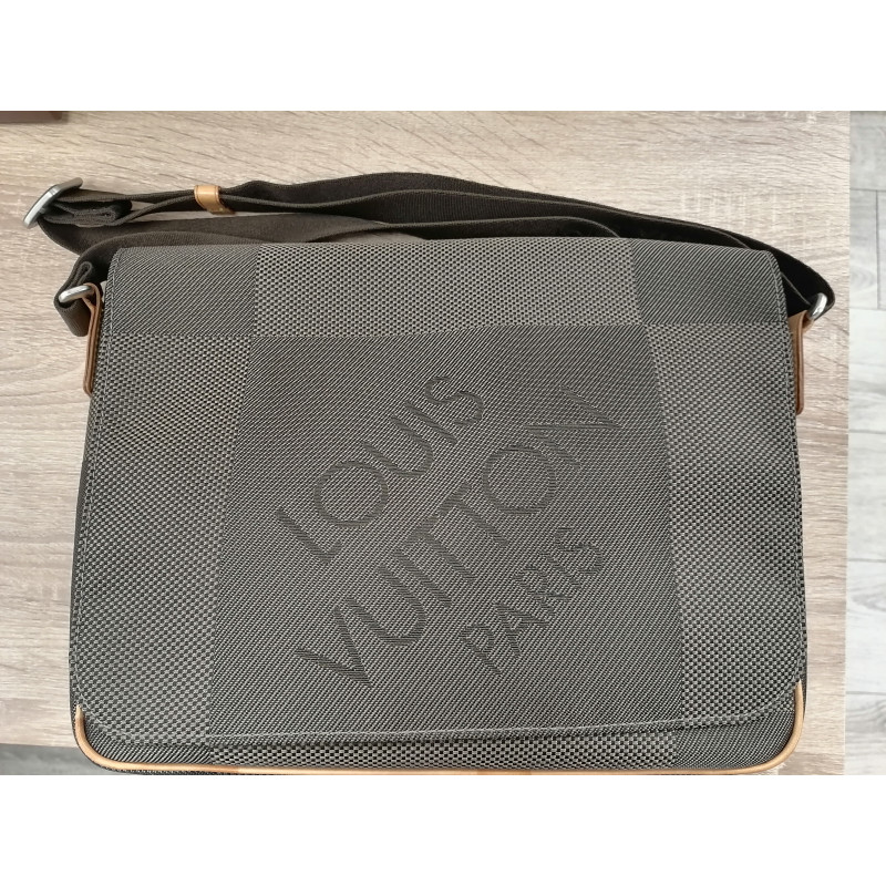 Sac Bandoulière Louis Vuitton - LuxeForYou