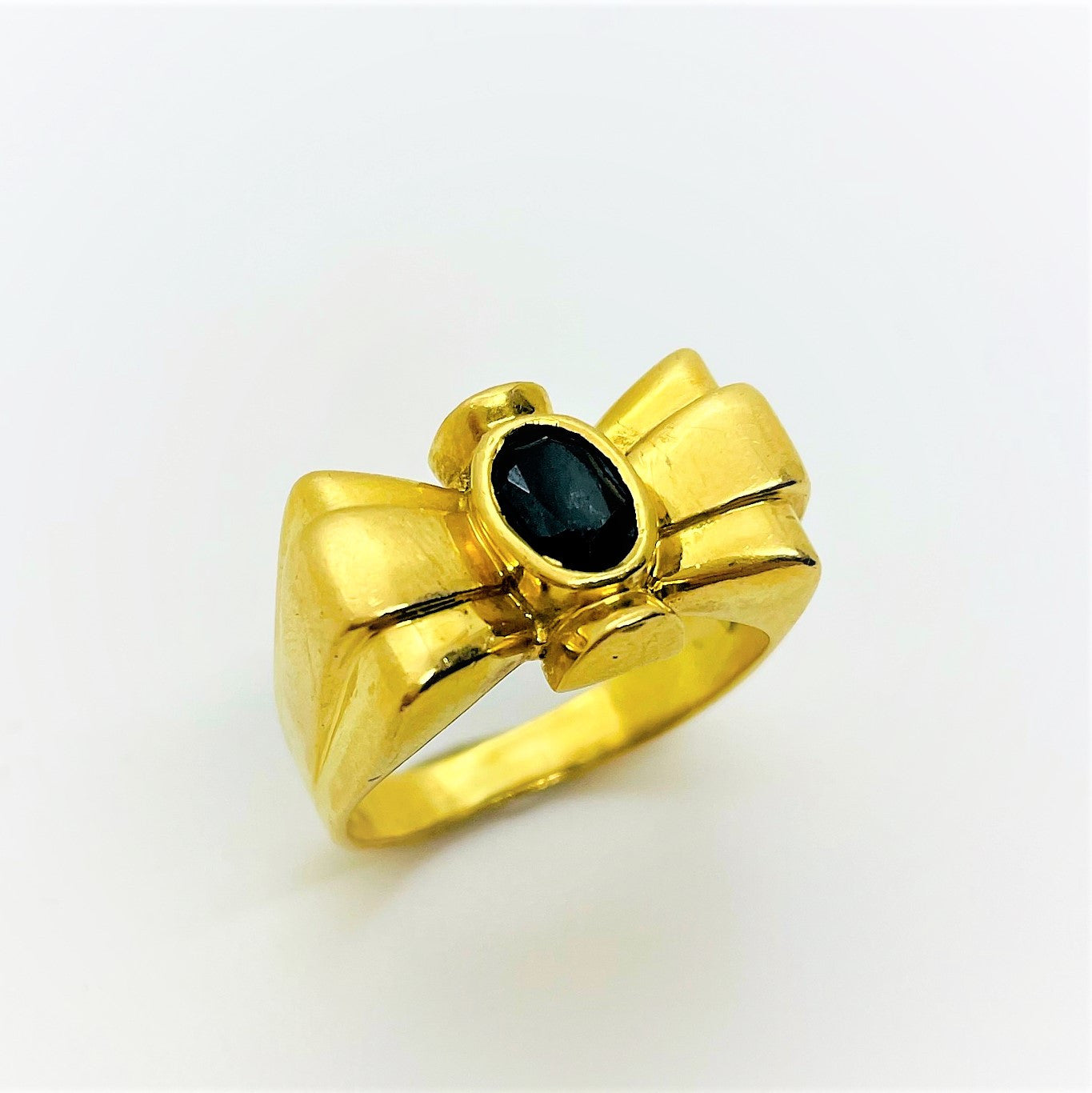 Bague Noeud Or Jaune avec Saphir