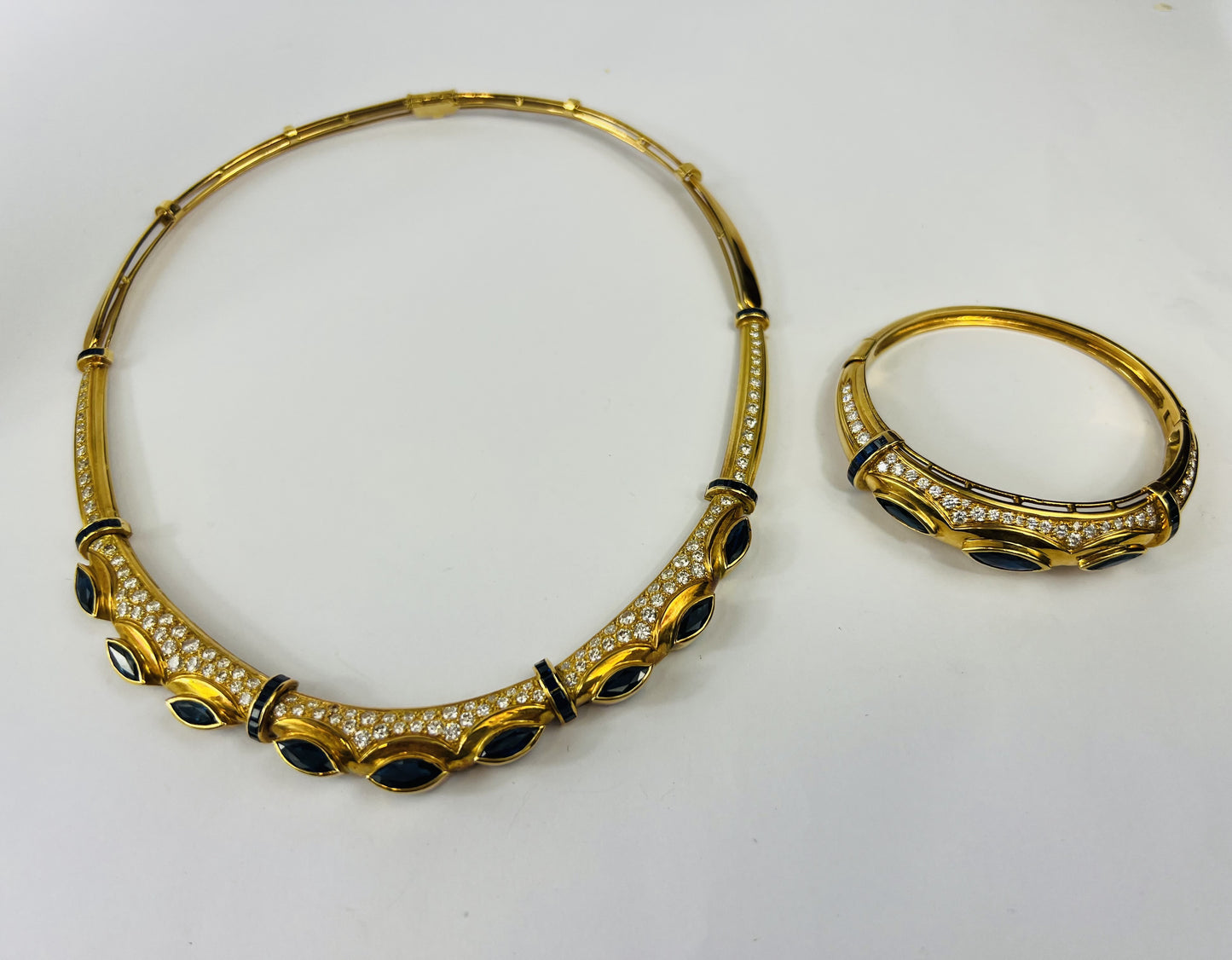 Collier Or Jaune avec Saphir et Diamant