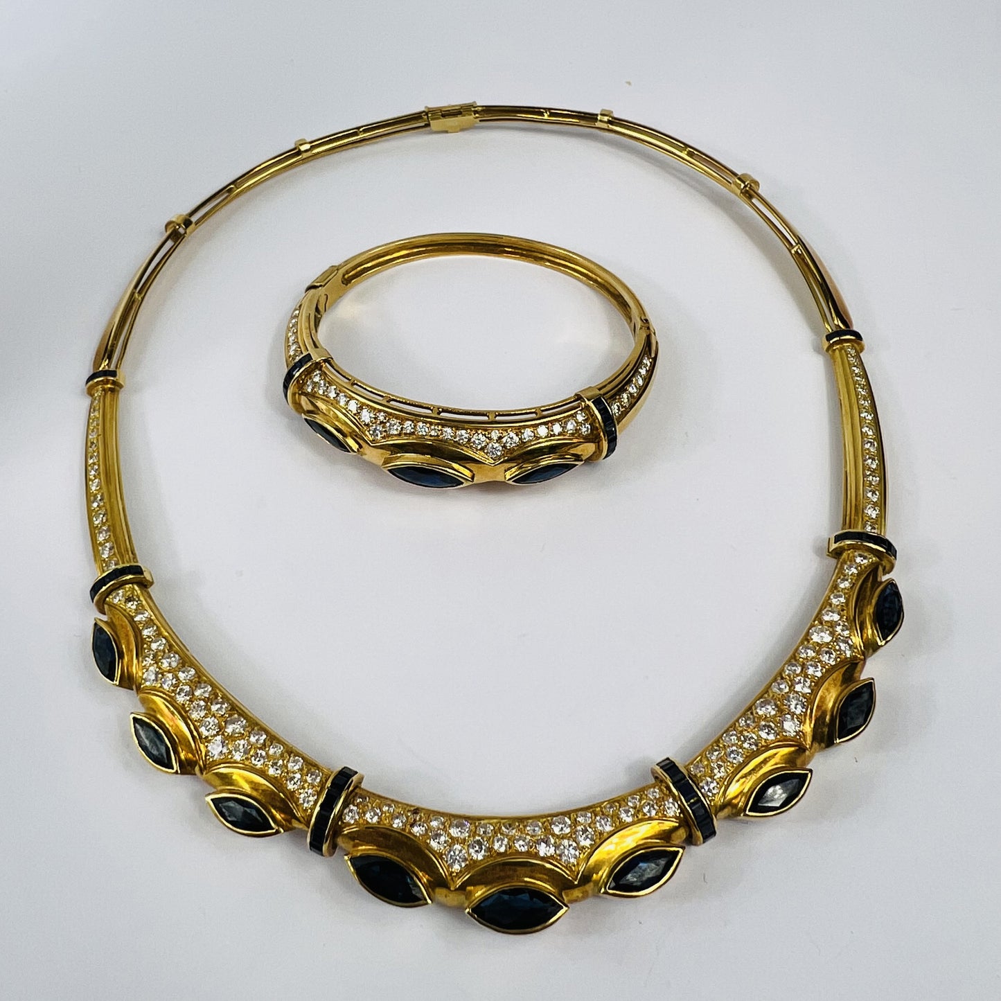 Collier Or Jaune avec Saphir et Diamant