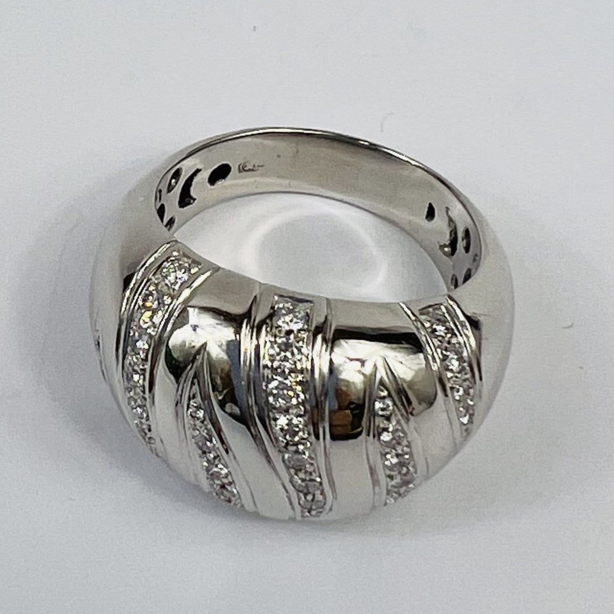 Bague Or Blanc et Décor Diamants