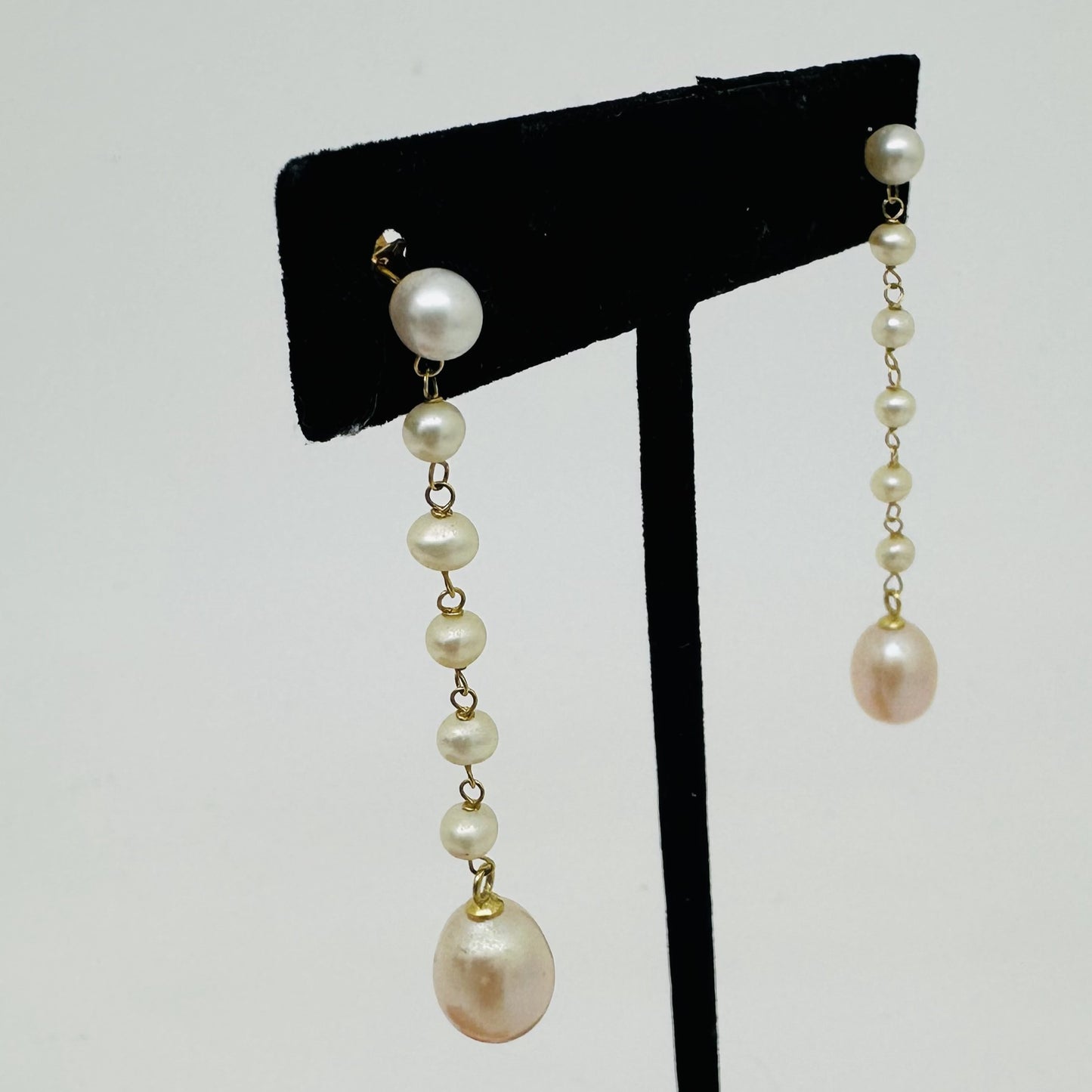 Boucles Pendantes avec Perles Blanches