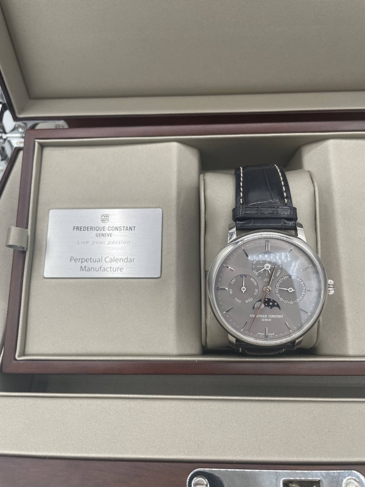 Montre Frédérique Constant Perpetual Calender Manufacture