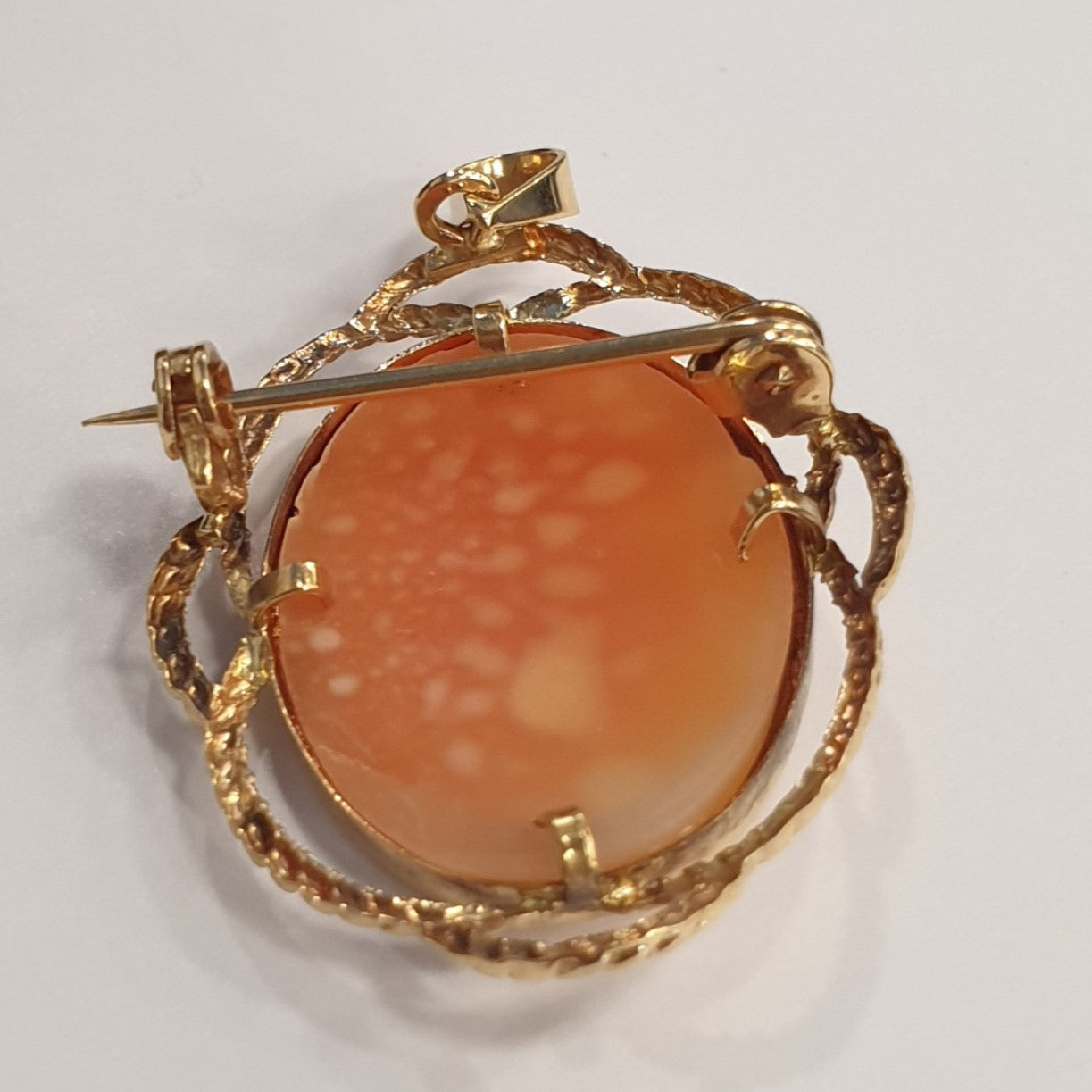 Pendentif/ Broche Or avec Camée